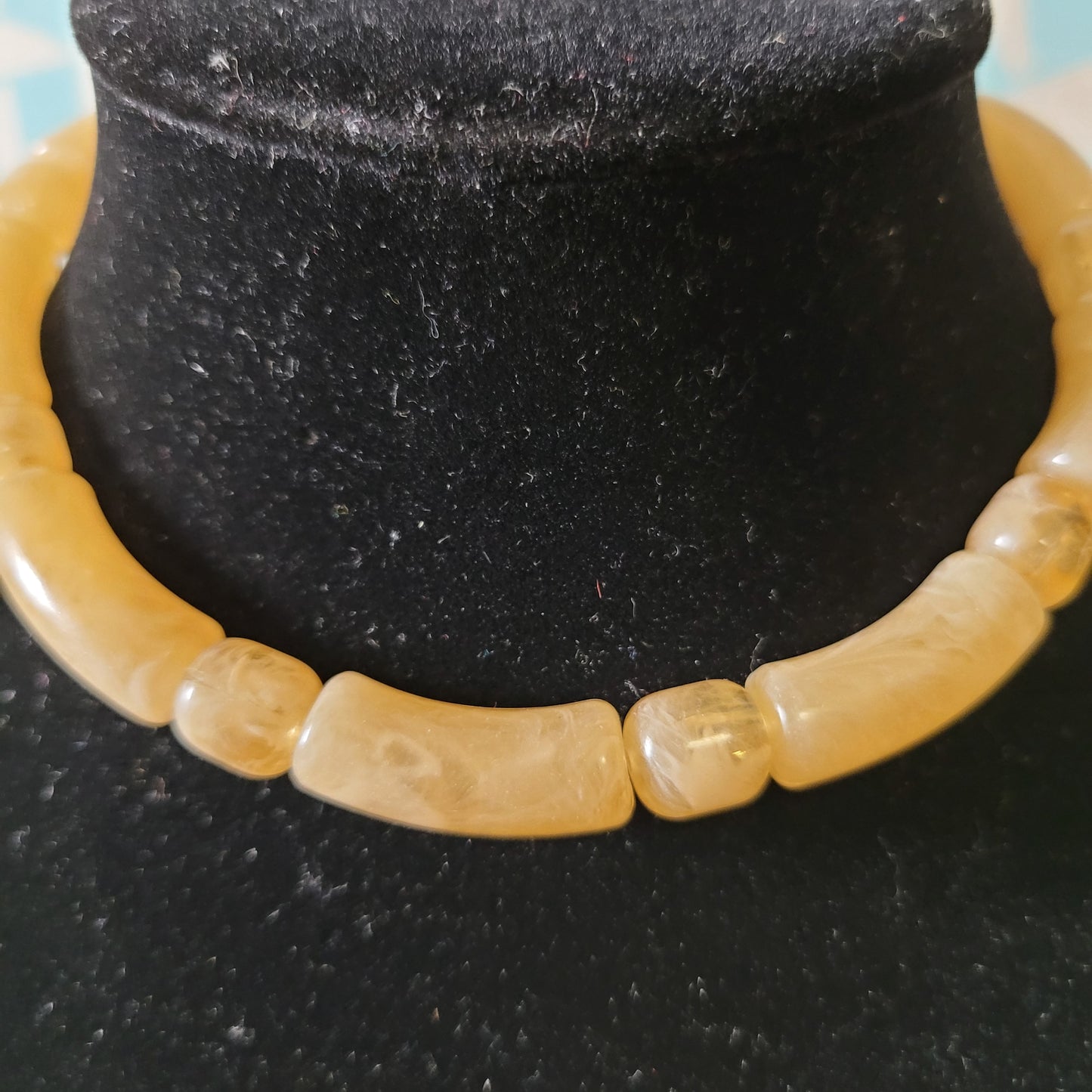 1980s peach translucent Lucite bead choker necklace