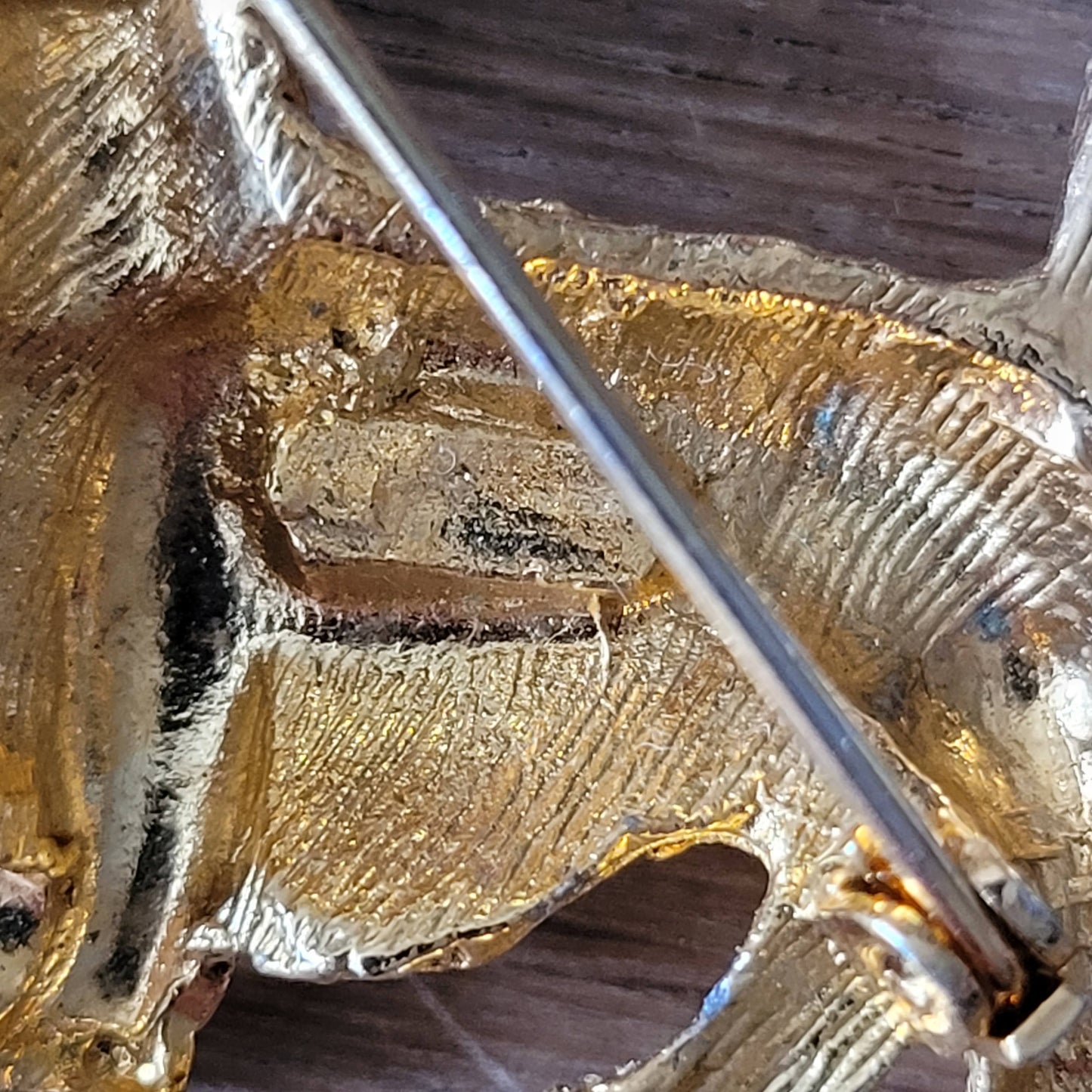 1960s/70s gold-tone Scottie dog brooch with rhinestone collar