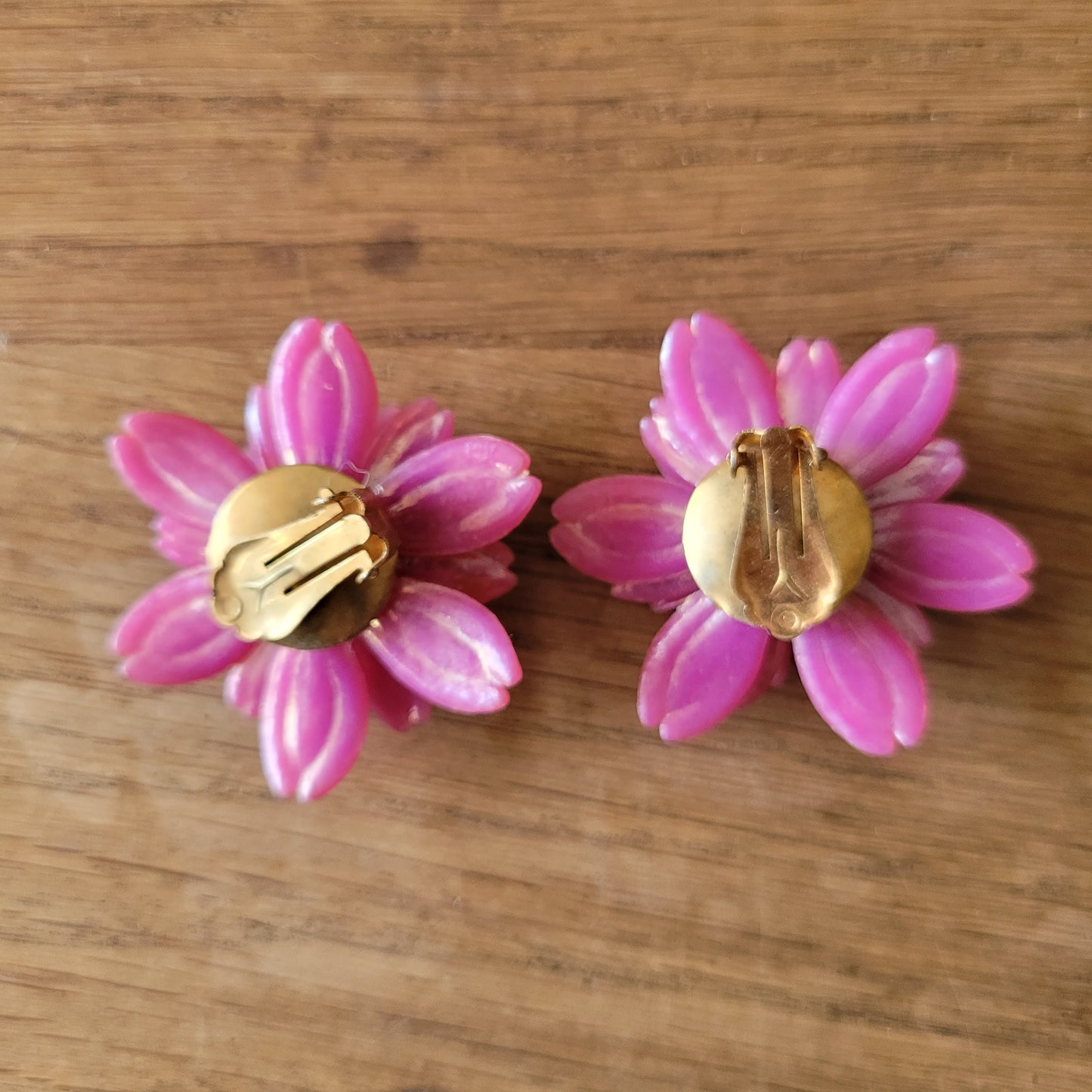 1960s iridescent pink acrylic floral clip-on earrings