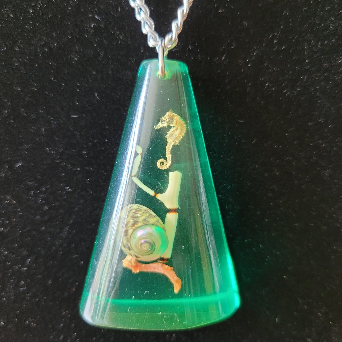 1970s green resin seahorse shell pendant necklace