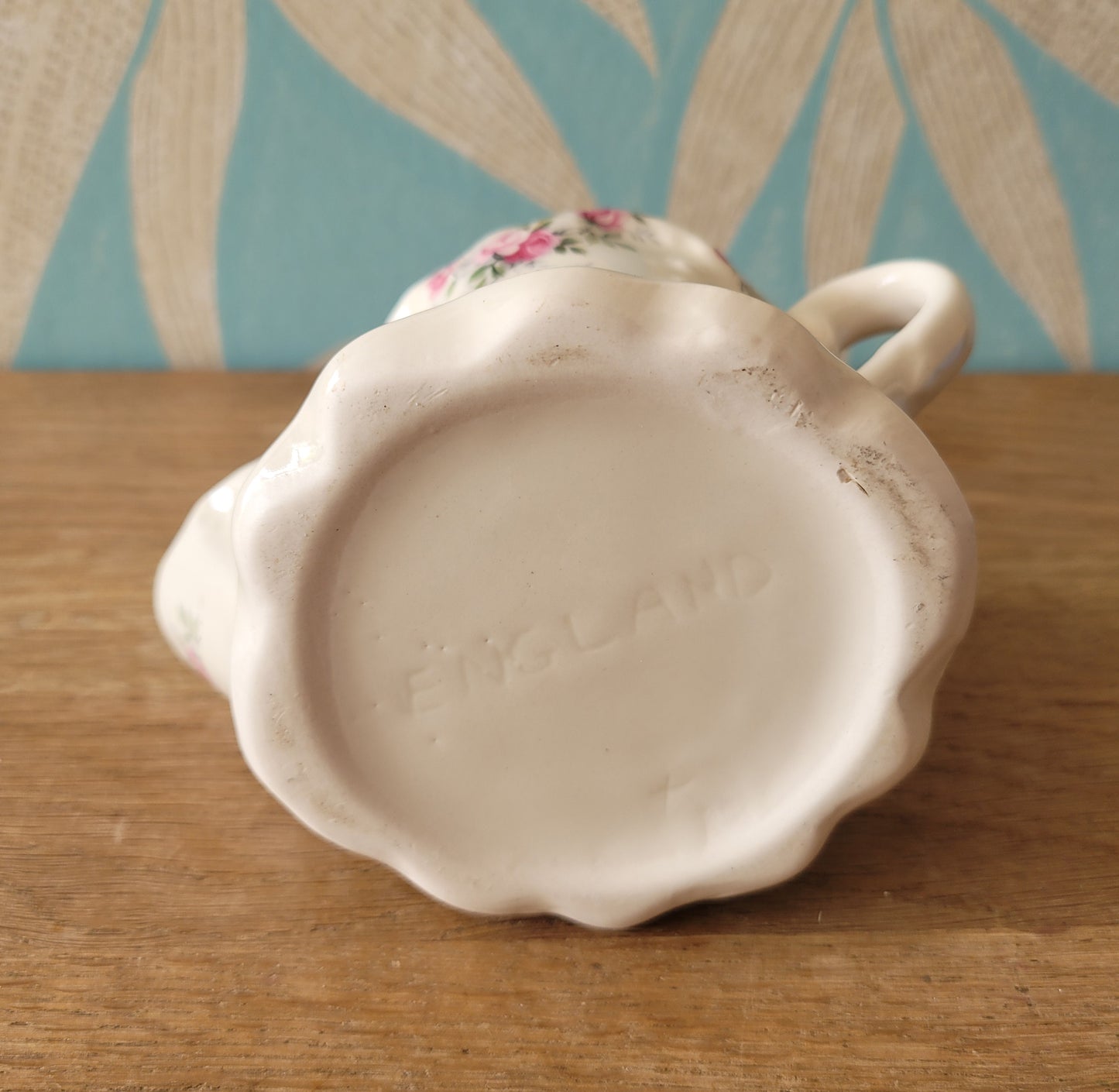 Vintage ceramic barber's shaving mug/scuttle with pretty floral transfer design