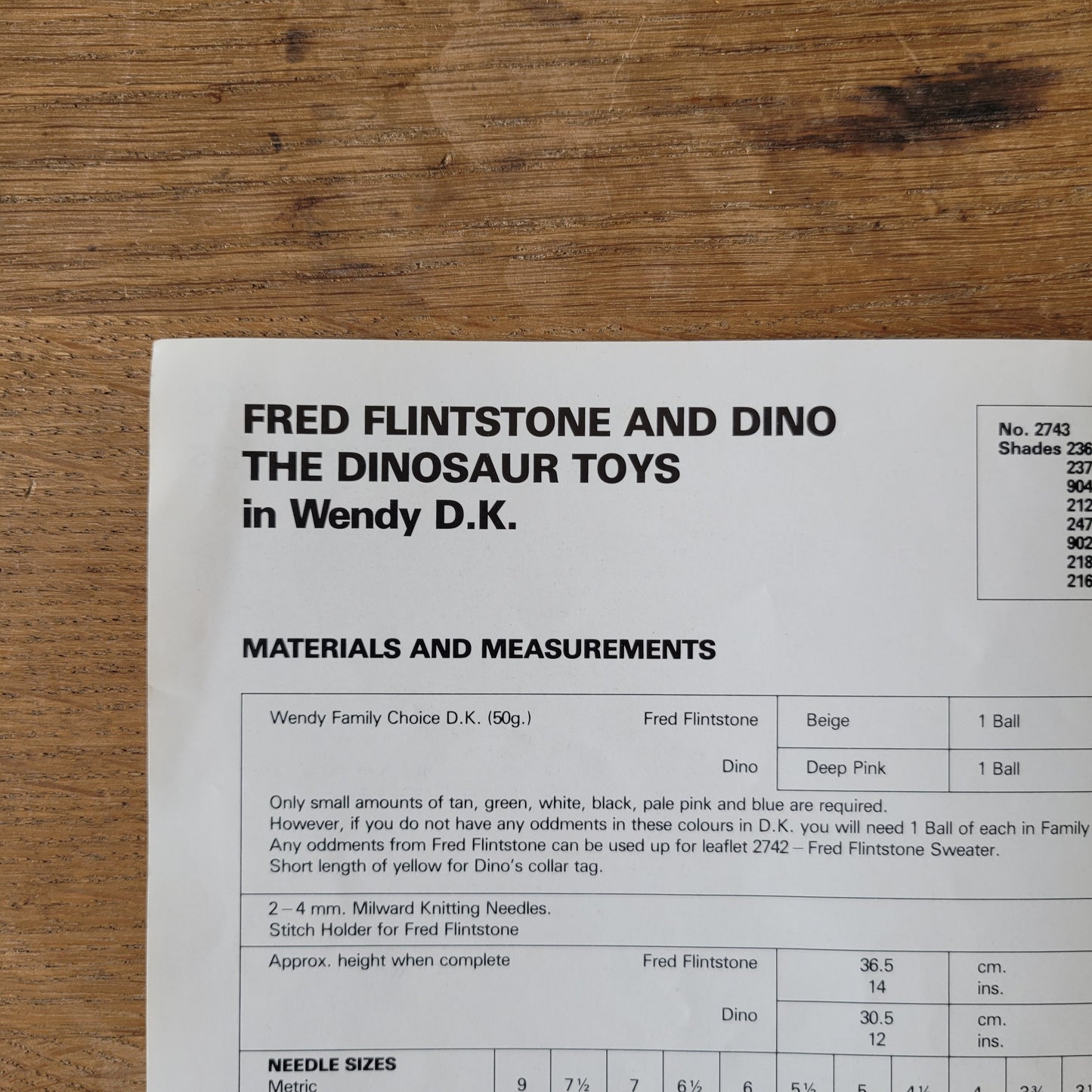 1983 Wendy 2540 knitting pattern for Fred Flinstone & Dino the Dinosaur toys, designed by Joy Gammon