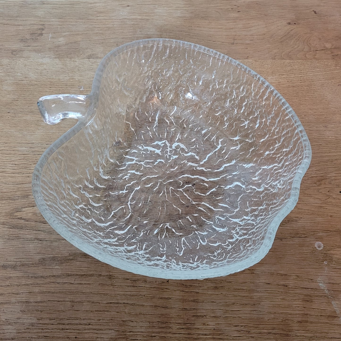 1970s Scandinavian-style textured glass apple serving bowl