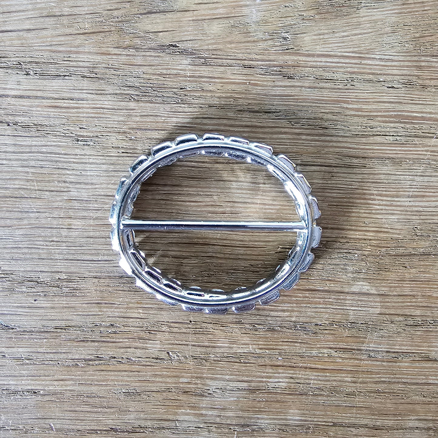 circa. 1940s clear rhinestone dress buckle slider/circular scarf clip