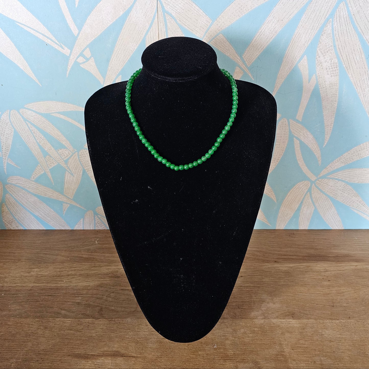 Vintage green glass beaded necklace