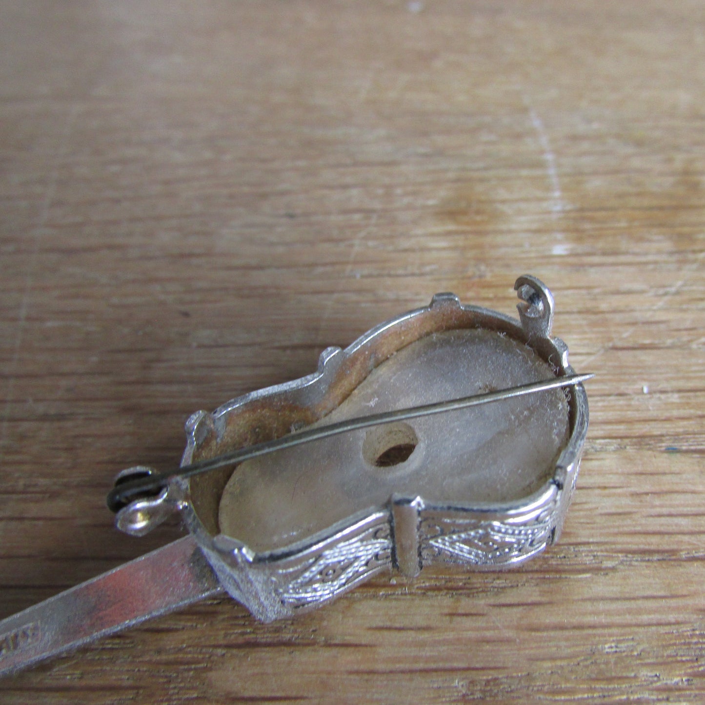 1950s/60s Spanish Toledo ware guitar brooch with Mother of Pearl inlay