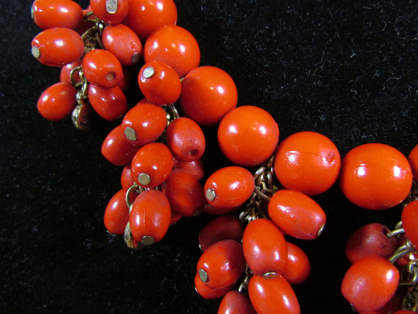 1980s tomato red plastic beaded cluster drop necklace