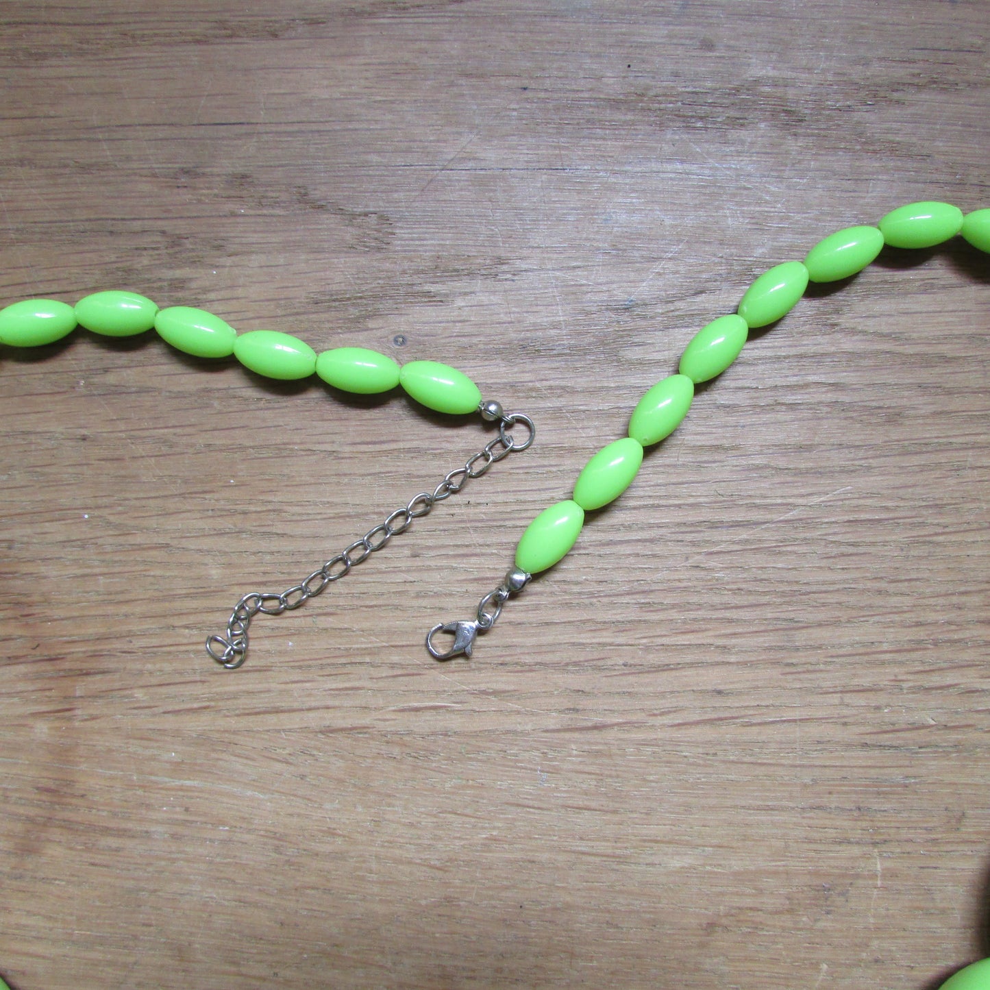 Y2K neon green chunky oval bead plastic statement necklace