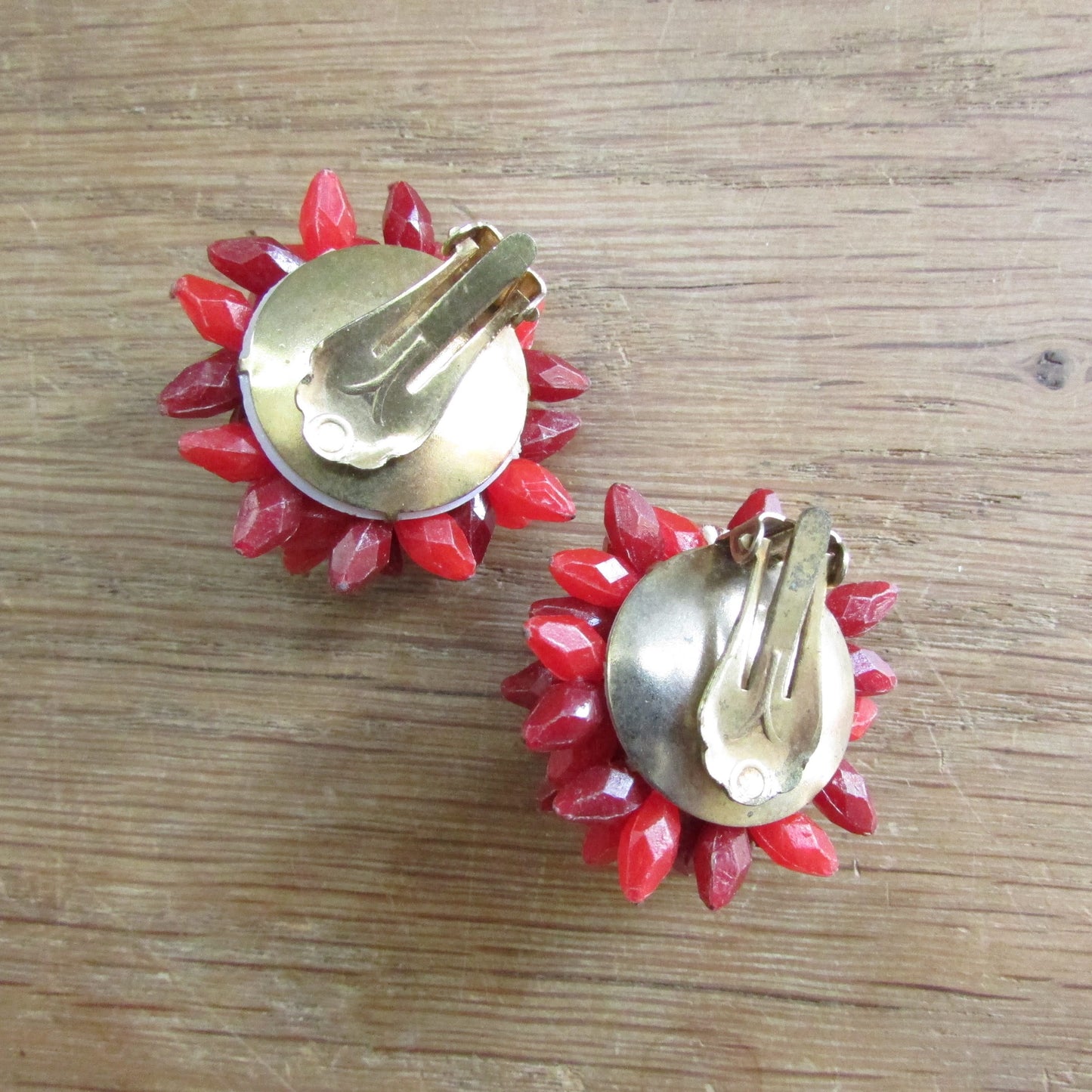 1950s cranberry red faceted plastic flower cluster clip-on earrings