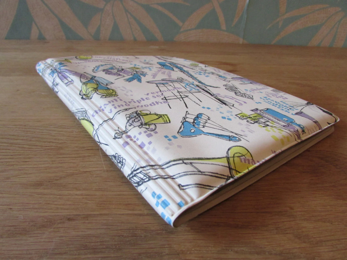 1960s musical instruments motif writing case/letter wallet