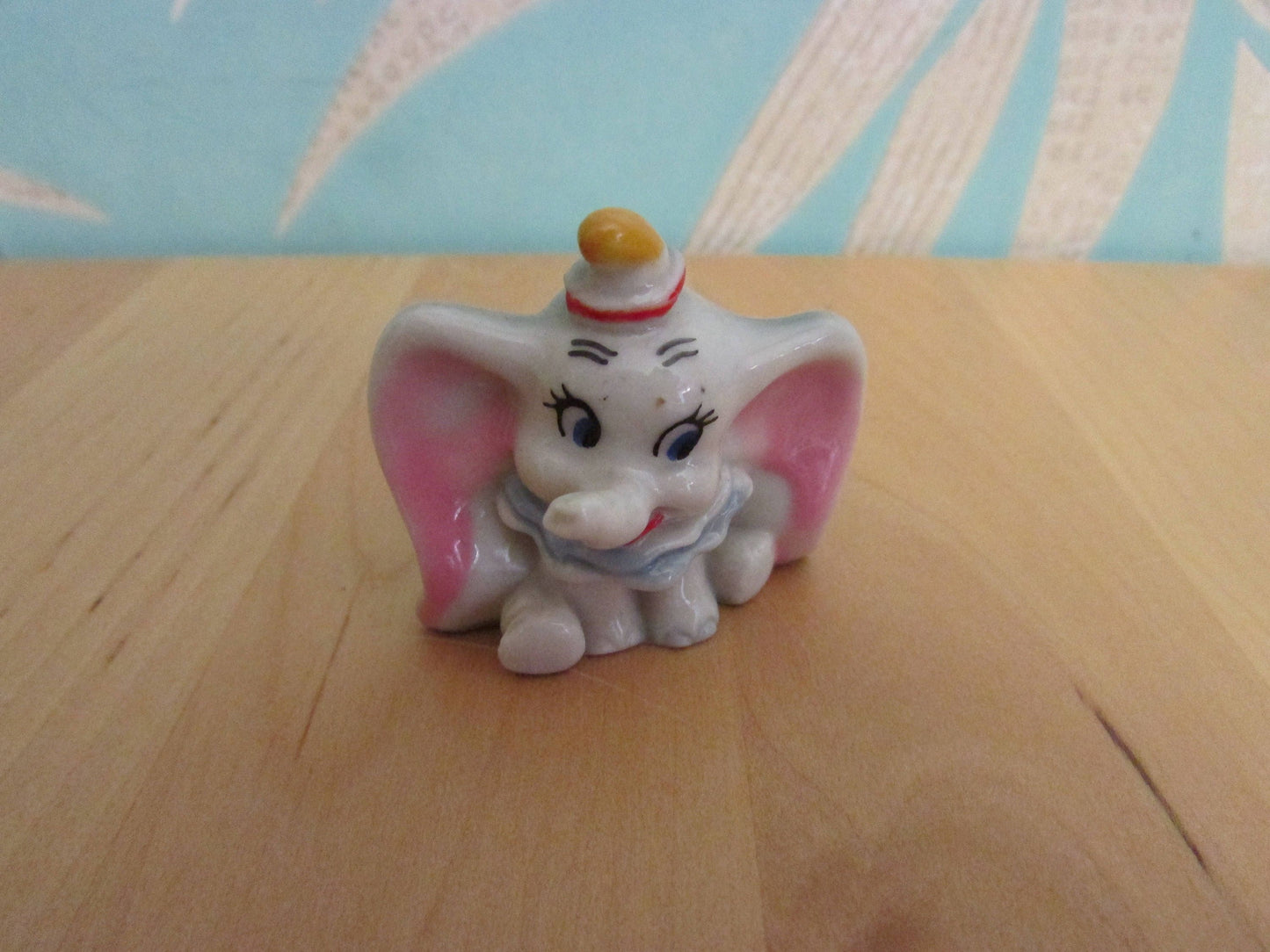 Mid-century Wade Walt Disney "Hat Box" series figurine: Dumbo