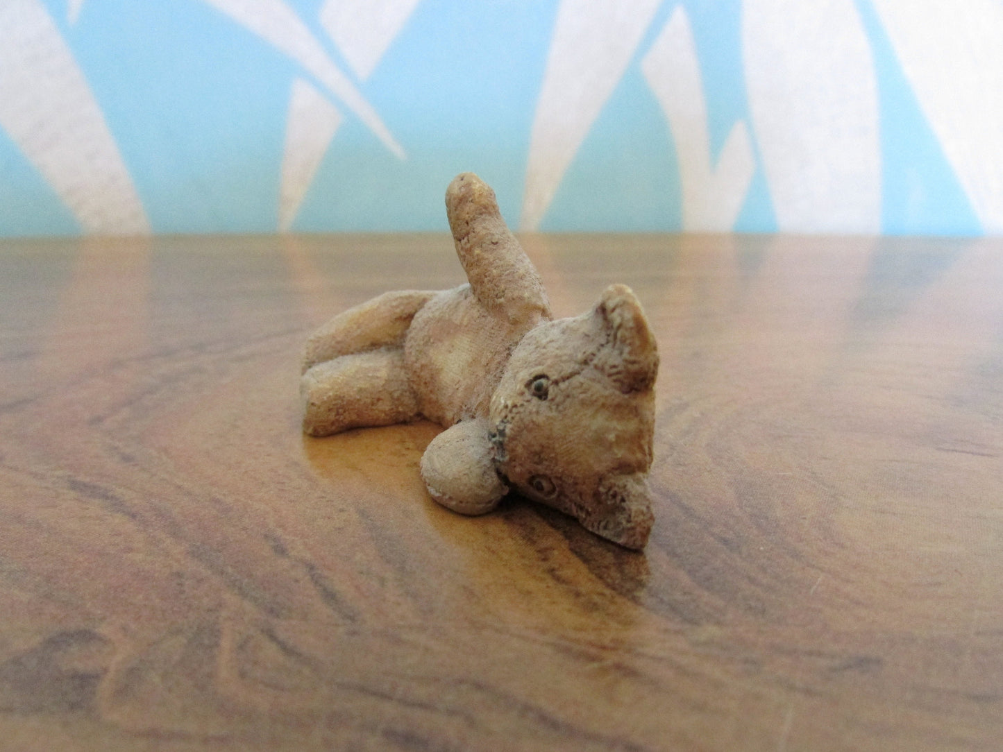 1994 Teddy Robinson Bear Lying Down miniature figurine By Peter Fagan