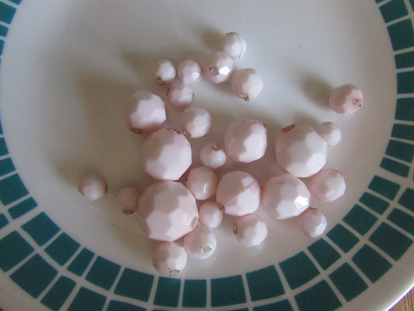 26 vintage baby pink faceted round plastic beads