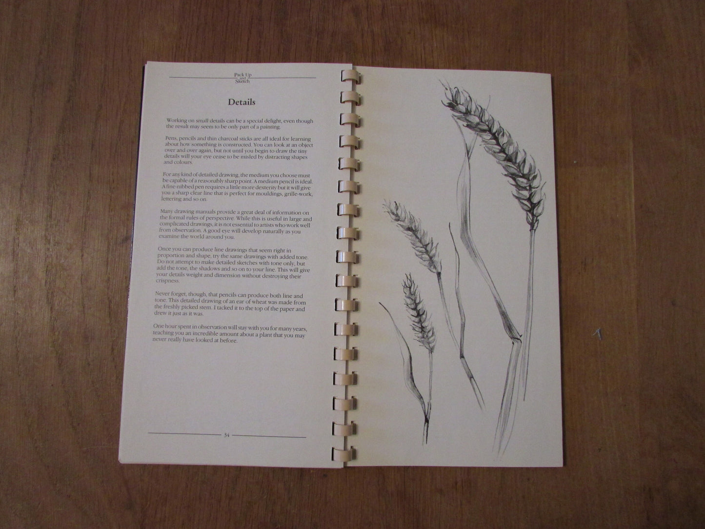Pack Up and Sketch, by Tom Robb (Softback, 1986)