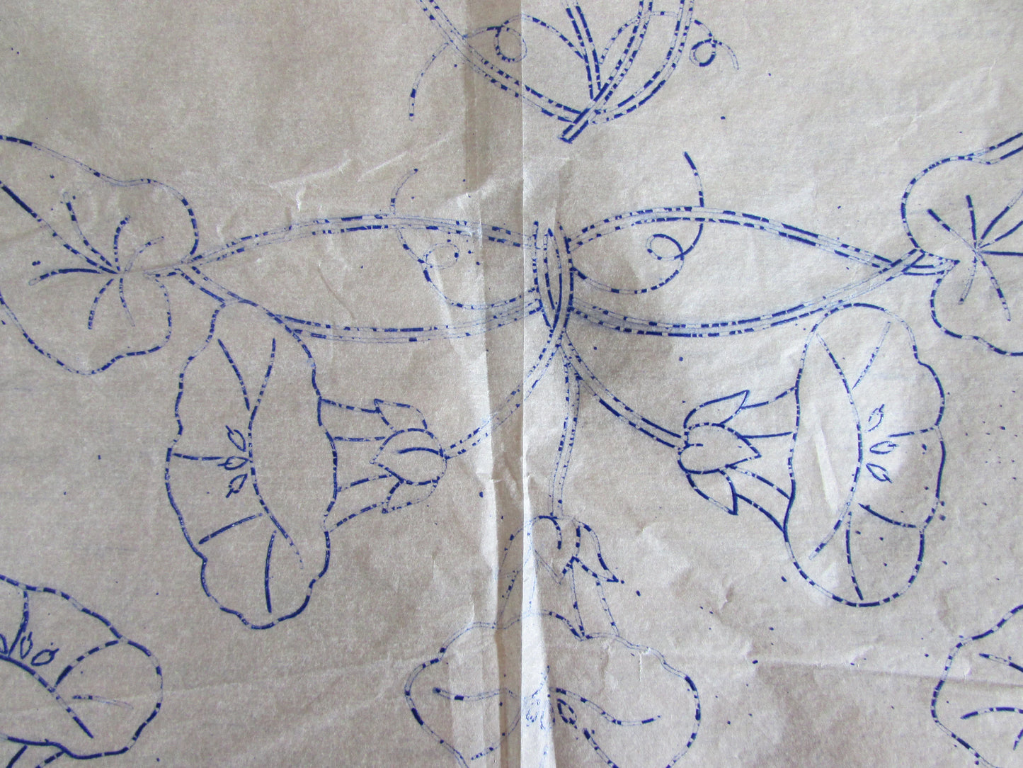 Unused March 1940 Good Needlework & Knitting magazine Calystegia Sepium embroidery transfer