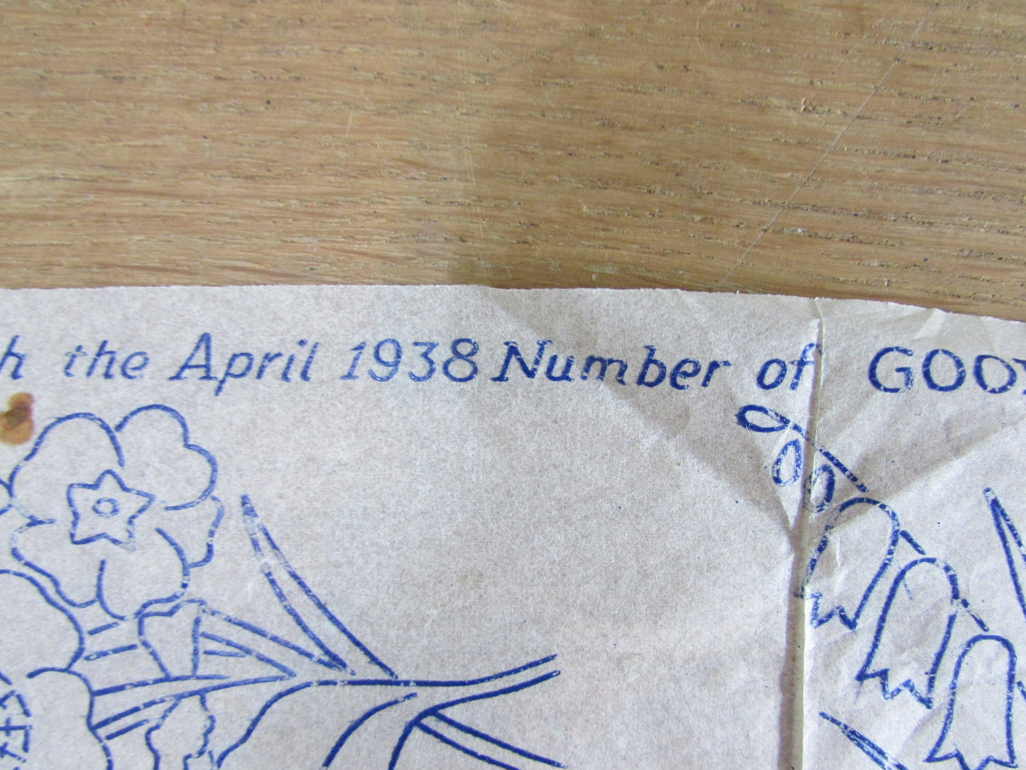 Unused April 1938 Good Needlework & Knitting Magazine spring flower in vase, and corner flowers embroidery transfer