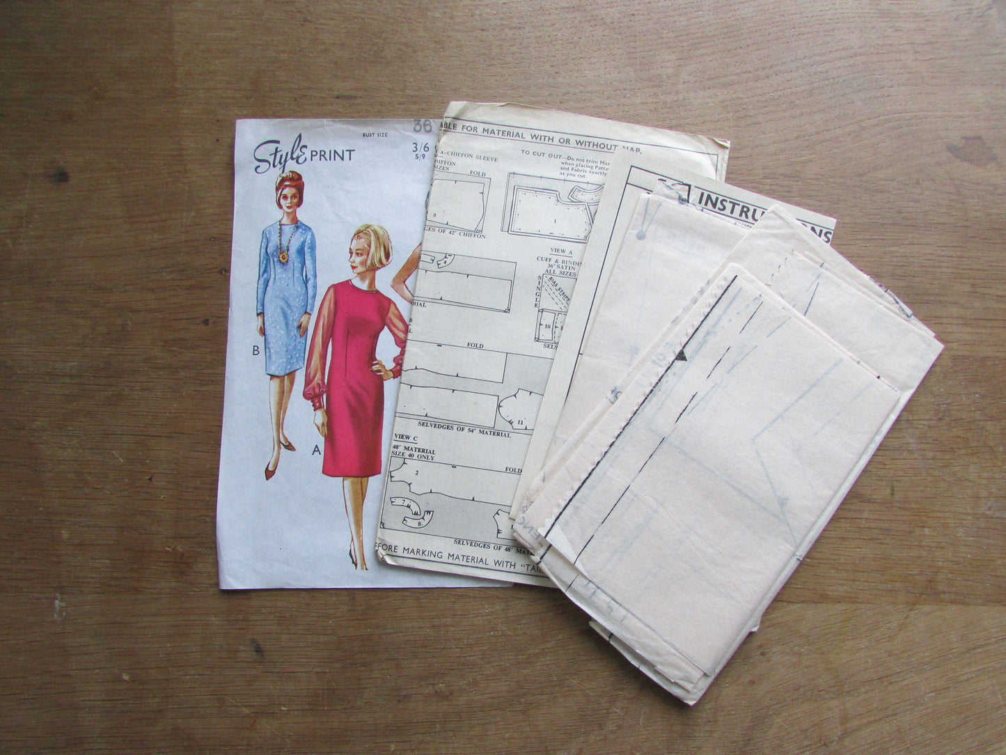 Part cut 1960s Style Print 1552 sewing pattern for misses' sheath dress with long fitted or chiffon shirt sleeve, size 12 (complete)