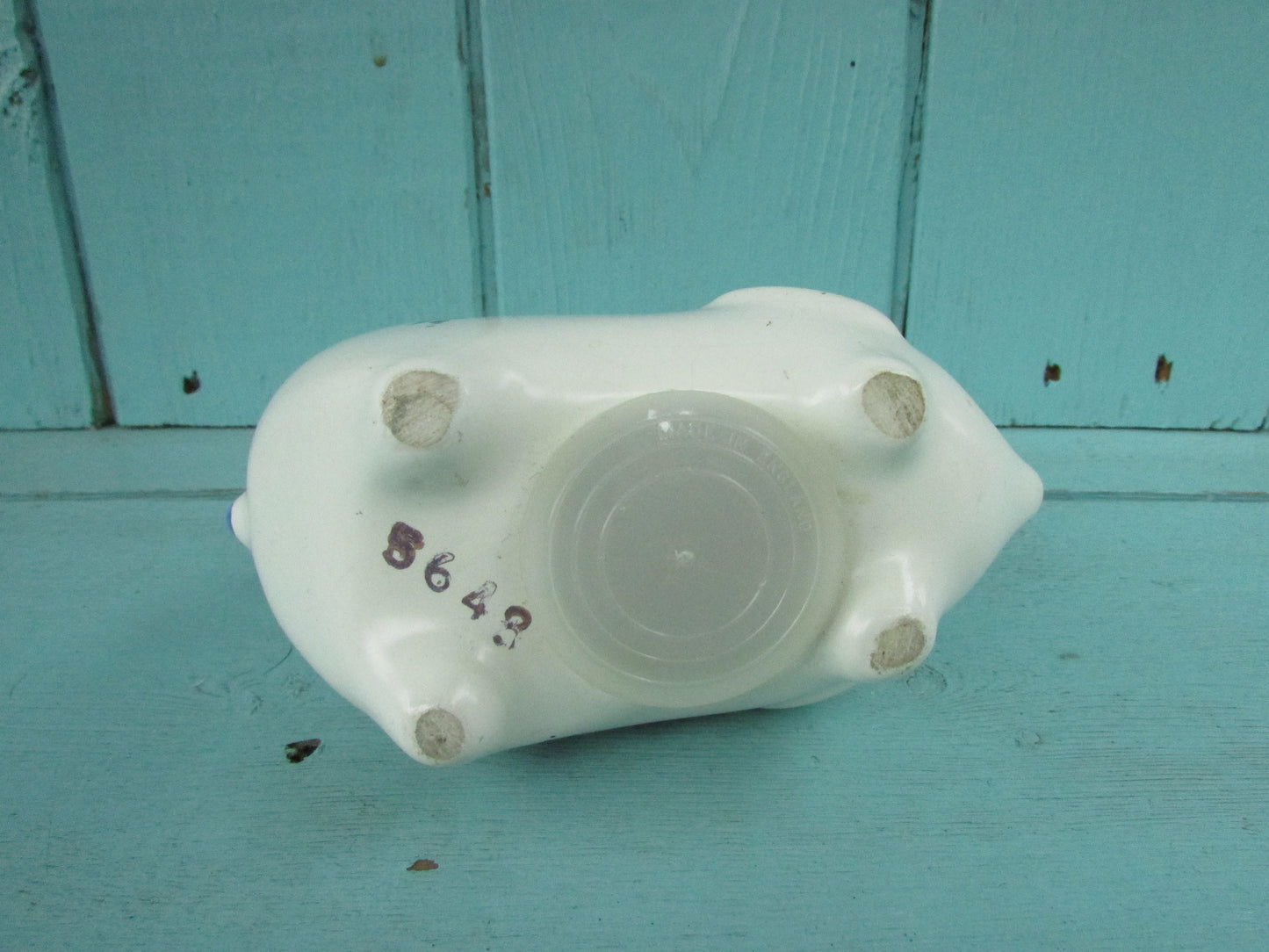 1960s Arthur Wood 5649 porcelain blue & white floral piggy bank