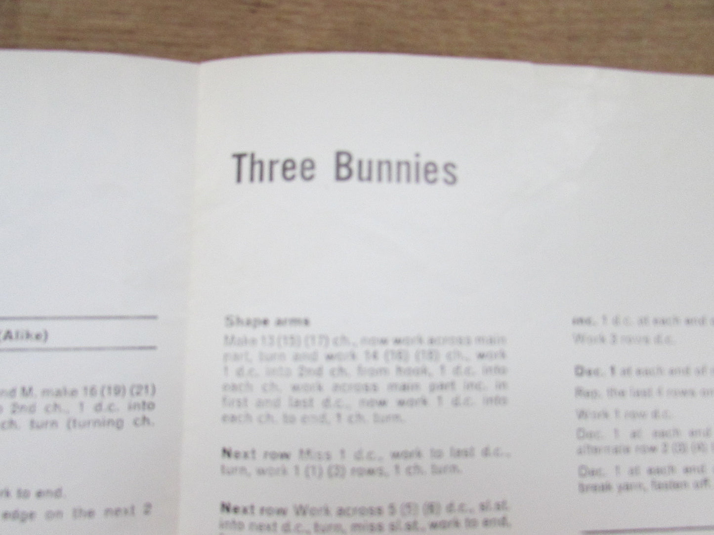 1970s Robin 2243 crochet pattern for Three Bunnies