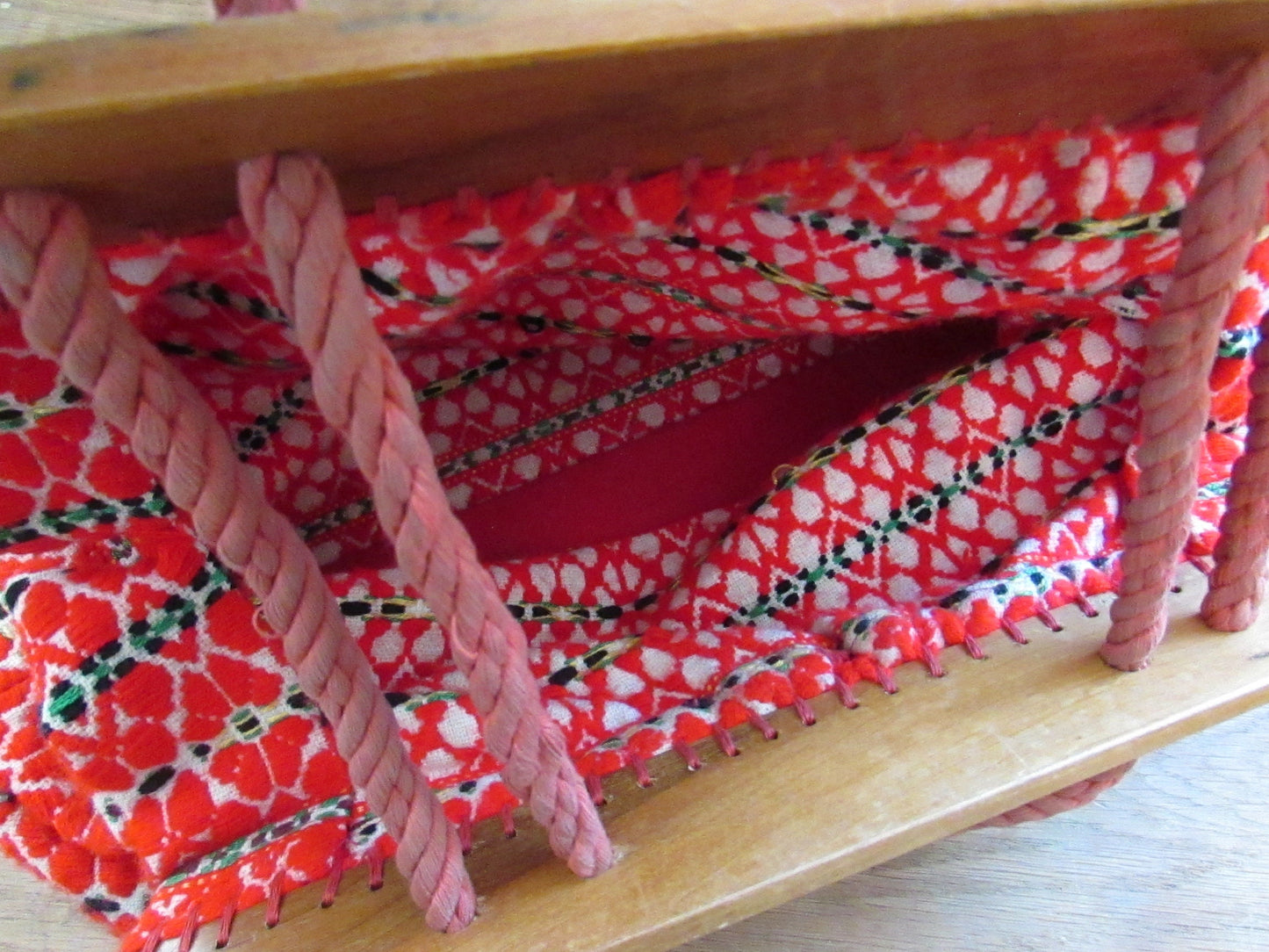 Vintage red wool-mix knitting bag with rope & wood handle