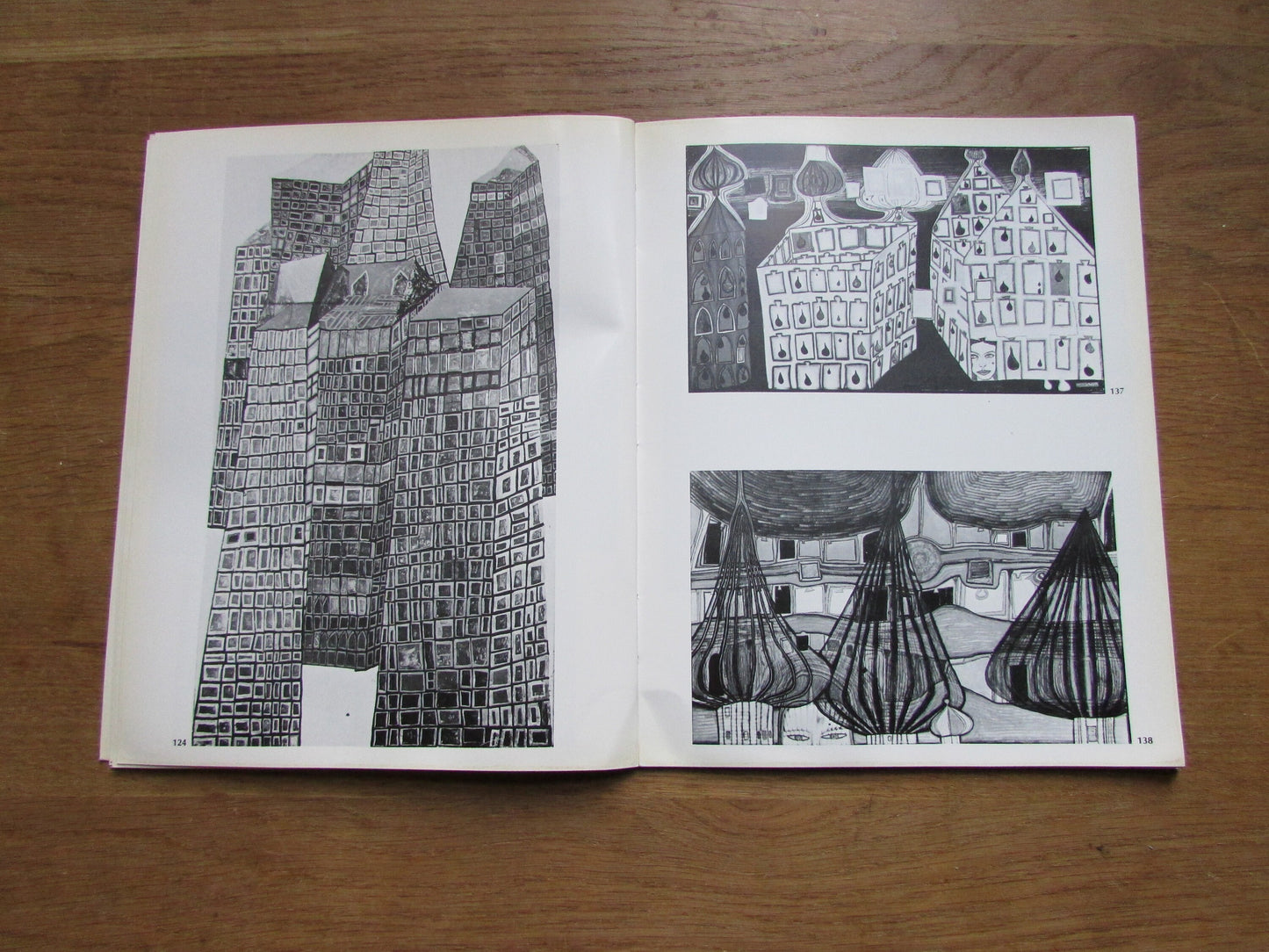 Hundertwasser. Sala de Exposiciones del Museo Español de Arte Contemporáneo (Softback, 1979)