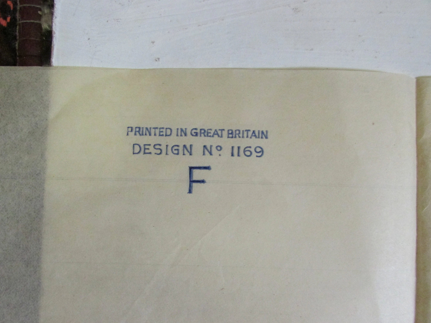 Unused vintage trailing posy in urn No.1169 F embroidery transfer