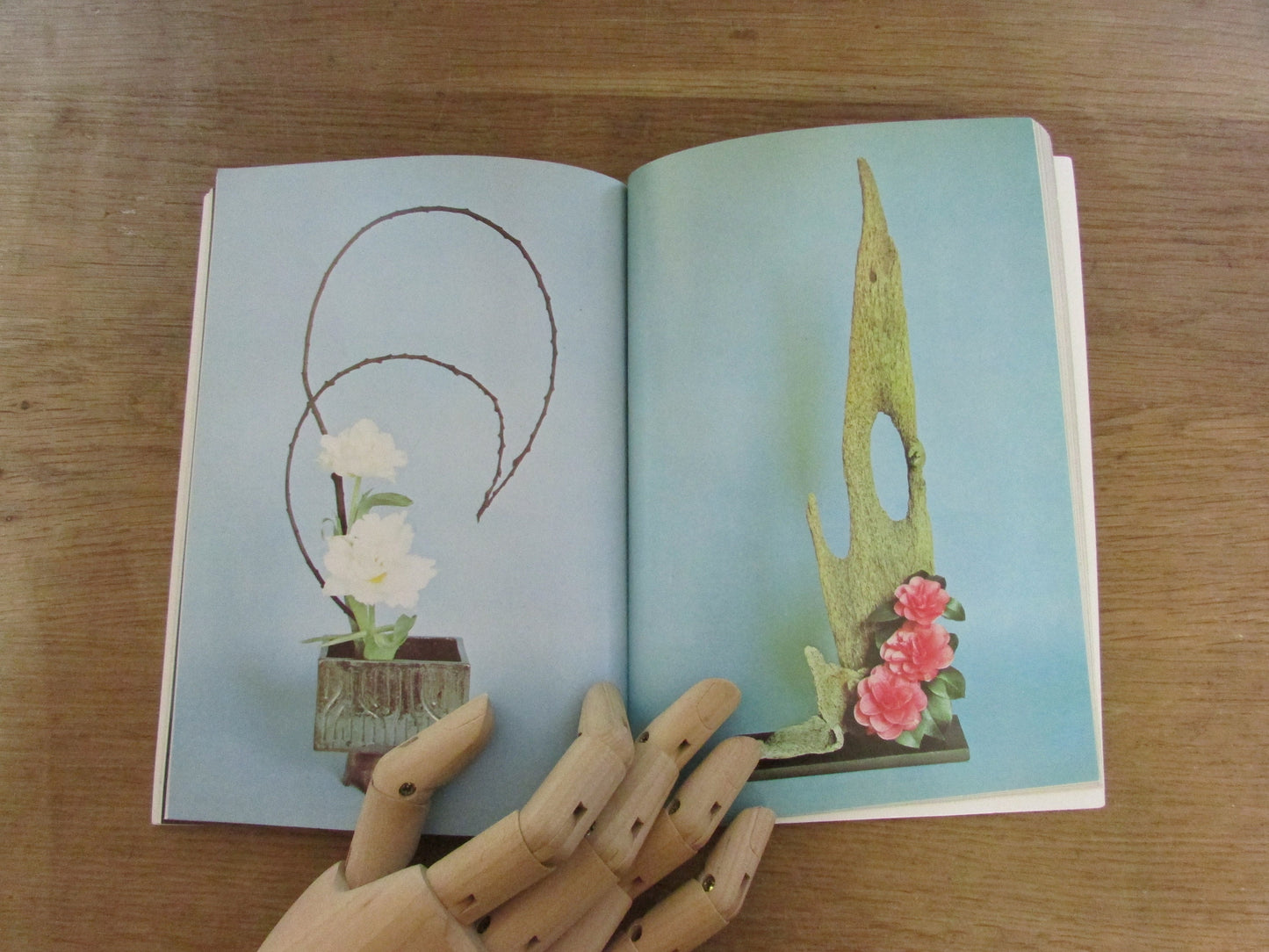 Flower Arrangement Free Style, by Edith Brack (Softback, 1977)
