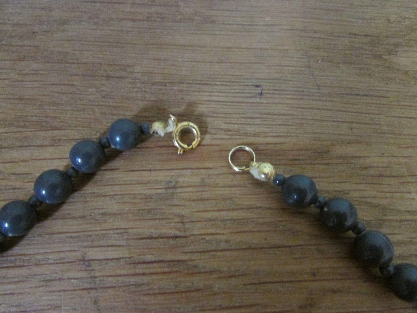 1960s grey plastic cluster bead necklace