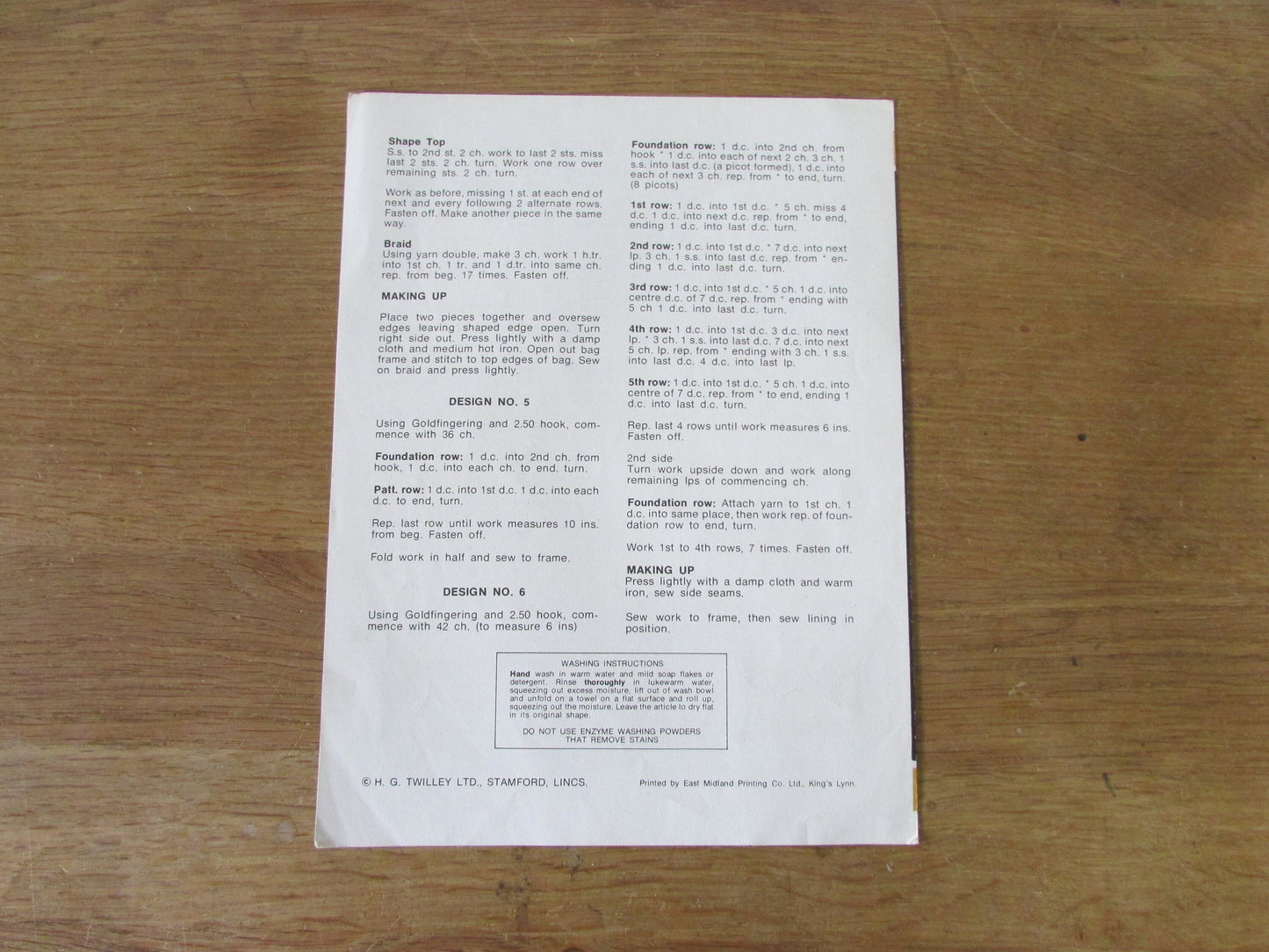 1970s Twilleys 6087 knitting & crochet pattern for glasses cases