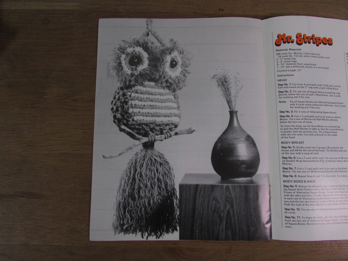1978 Rascals 3-dimensional macrame owls pattern booklet