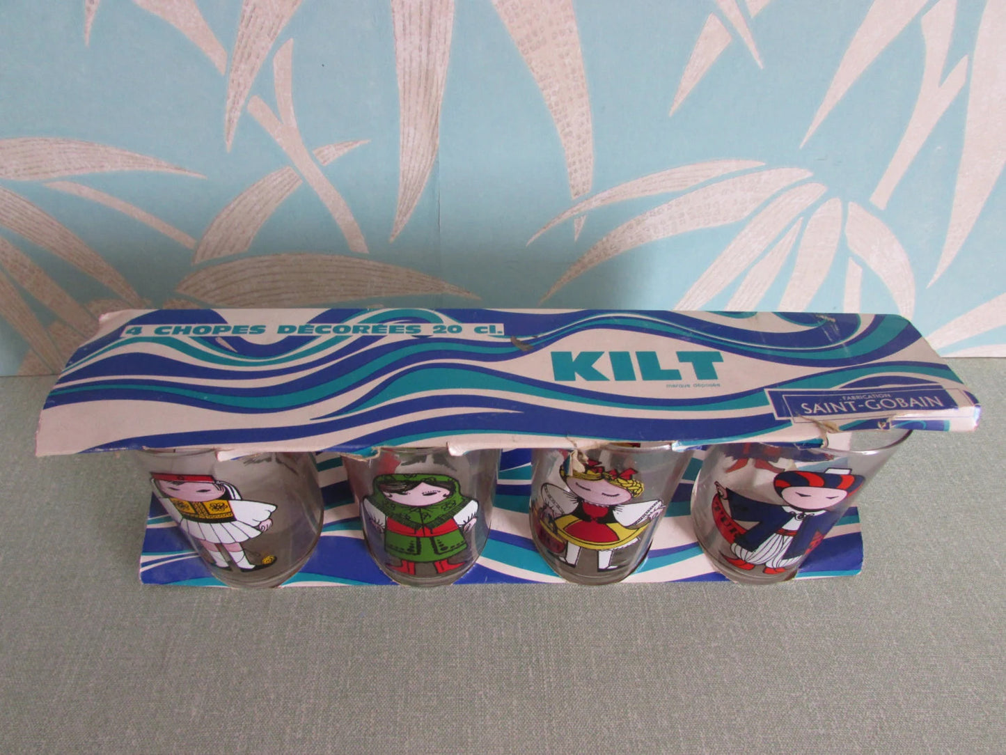 Vintage boxed set of Saint-Gobain KILT 'World Doll' water glasses/tumblers