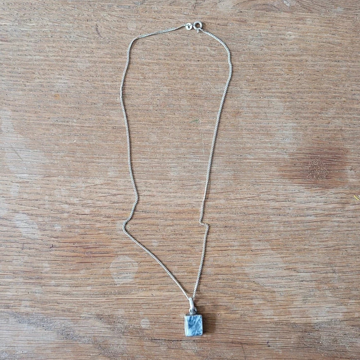 Vintage labradorite & silver delicate necklace with silver chain