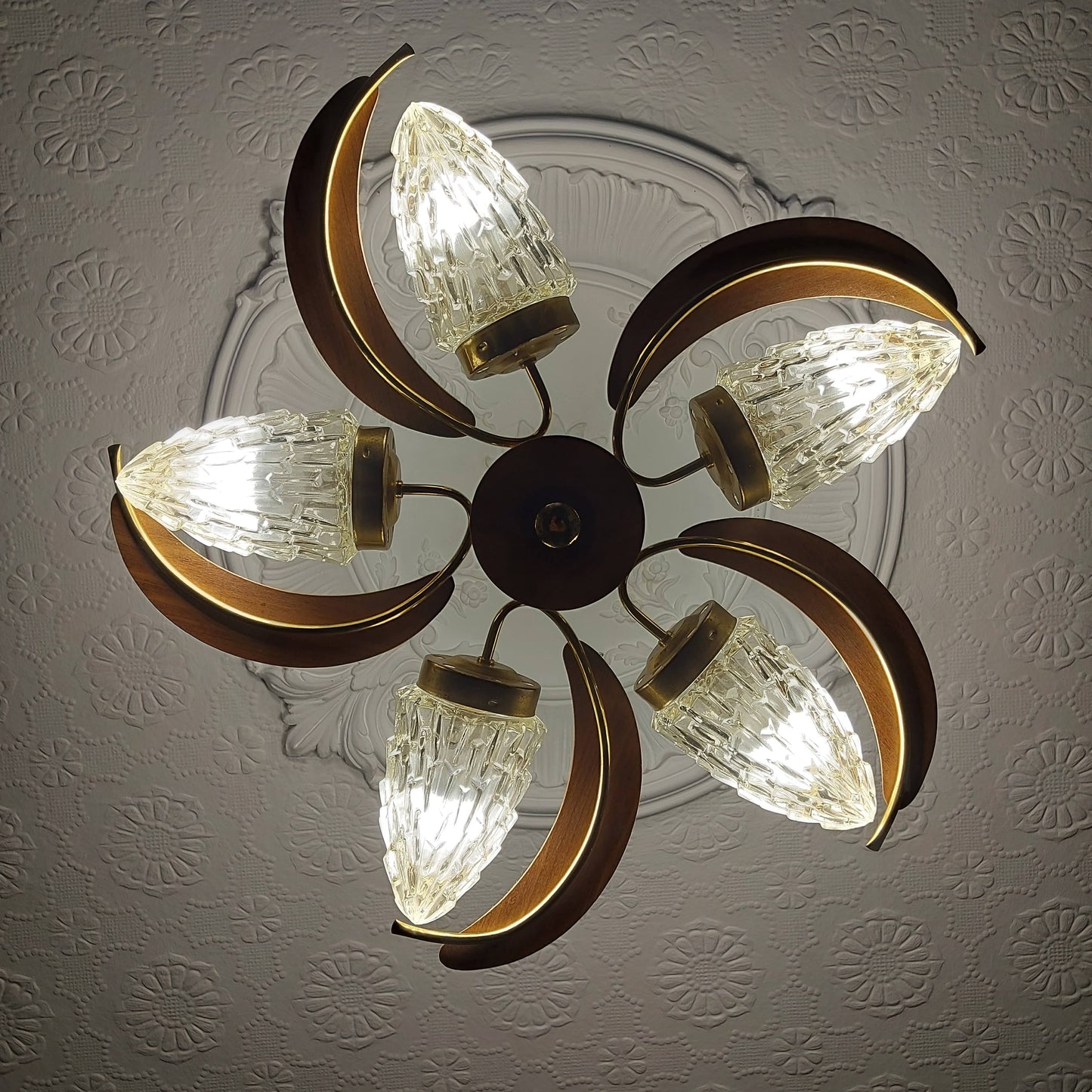 MCM atomic-style 5-arm teak & glass light fixture