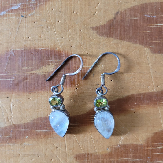 Vintage moonstone & peridot silver-tone drop earrings