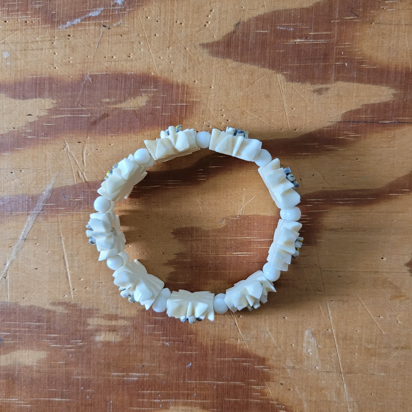 Vintage 1940s-style carved resin Edelweiss bracelet