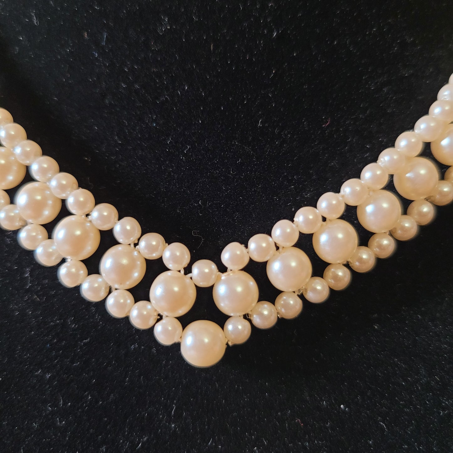 1950s/60s faux pearl cluster collar necklace