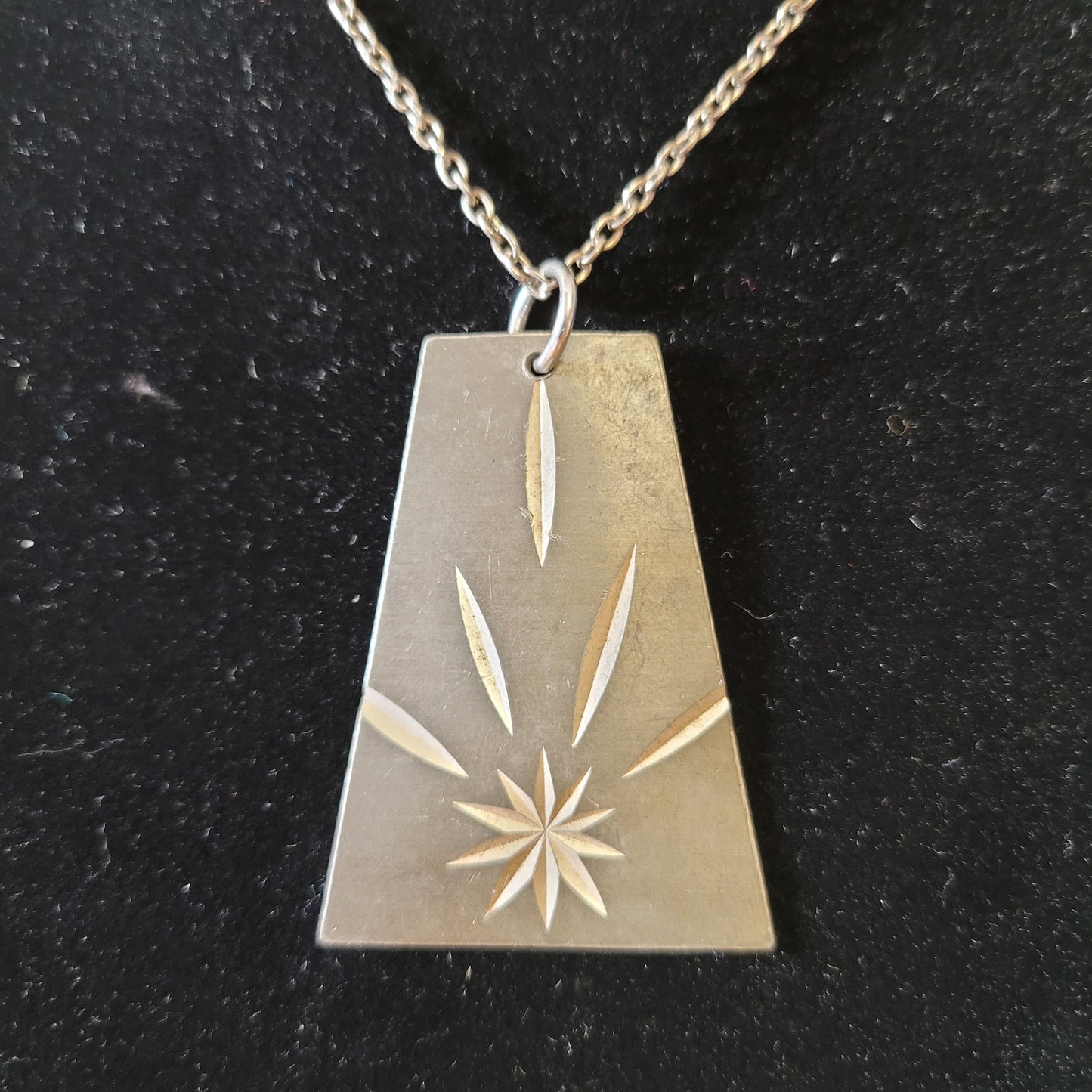 1970s stainless steel modernist starburst pendant necklace