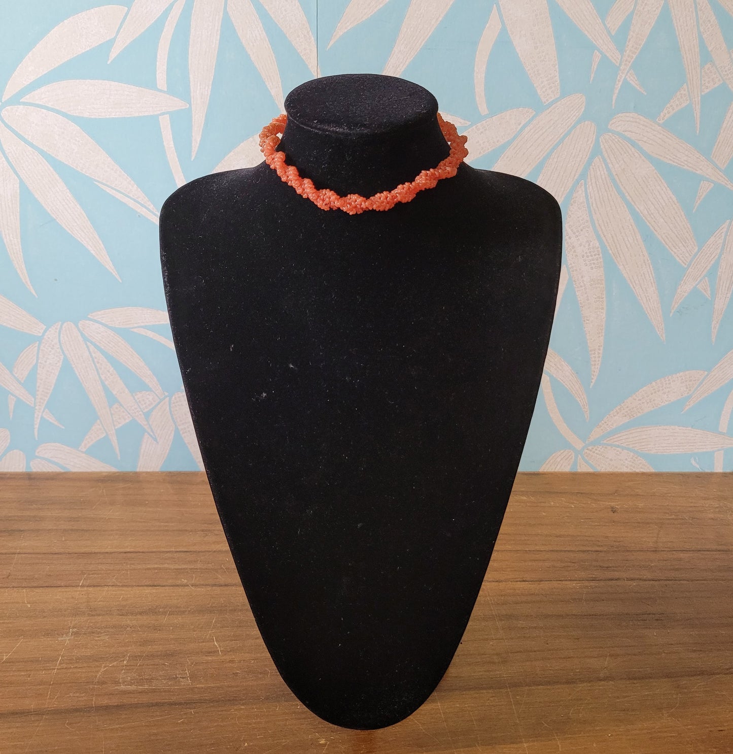 1930s/40s faux coral plastic twisted seed bead strand necklace