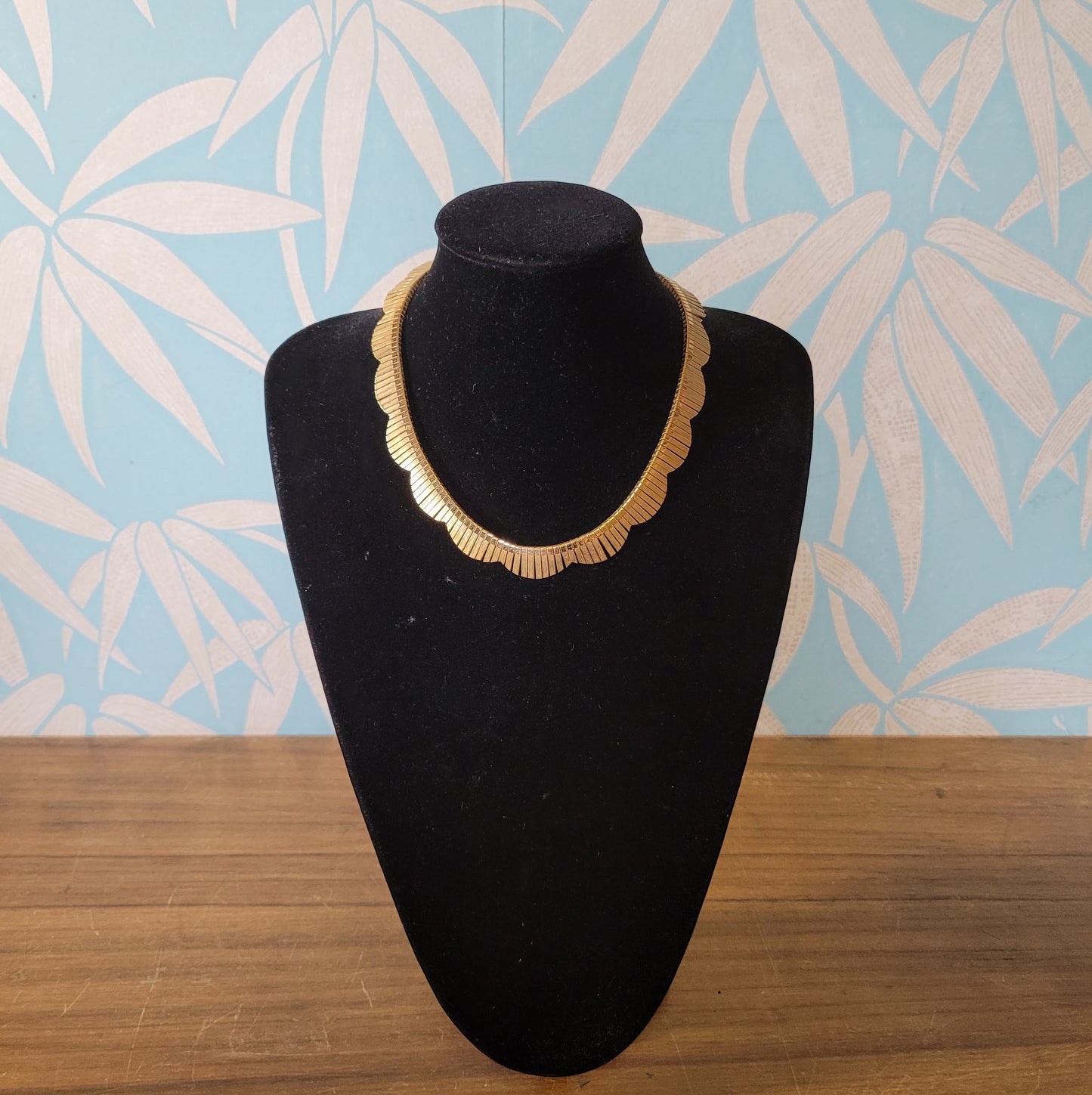 1980s/90s gold-tone articulated scalloped fringe link necklace