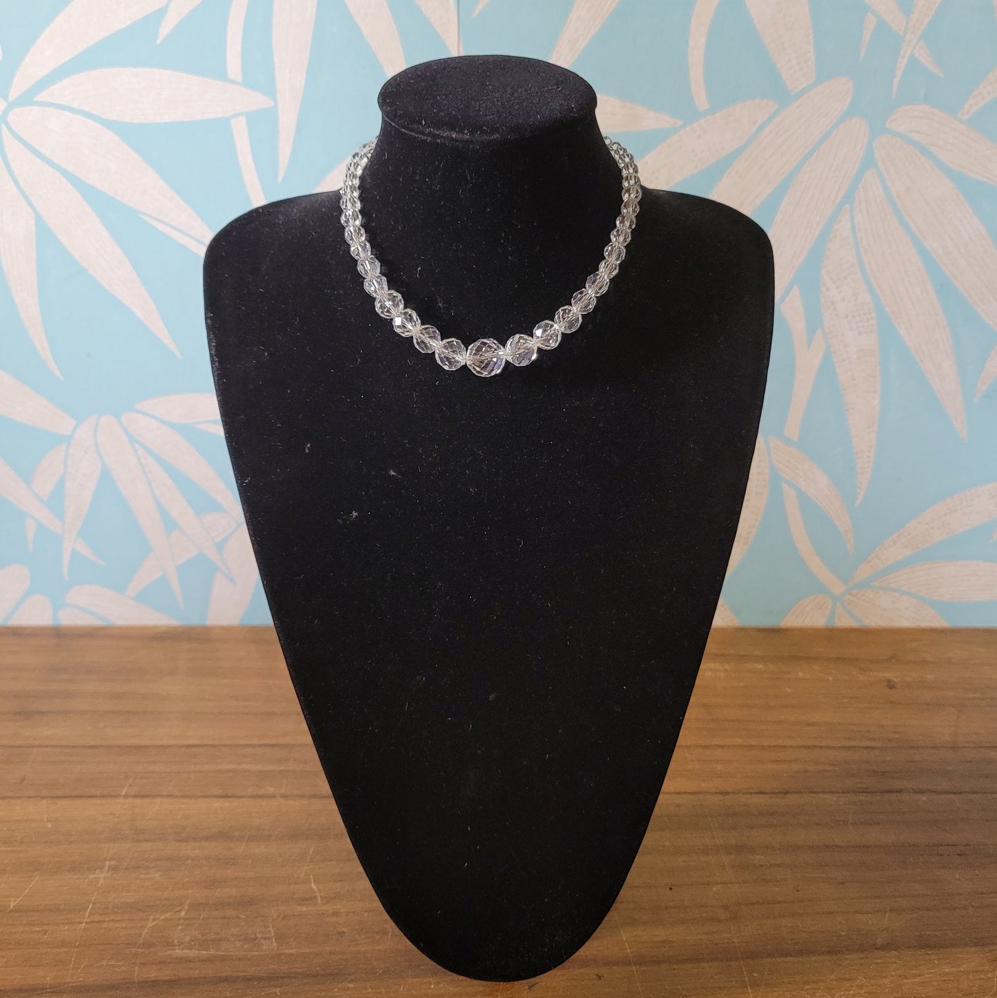 1950s faceted clear glass graduated bead necklace
