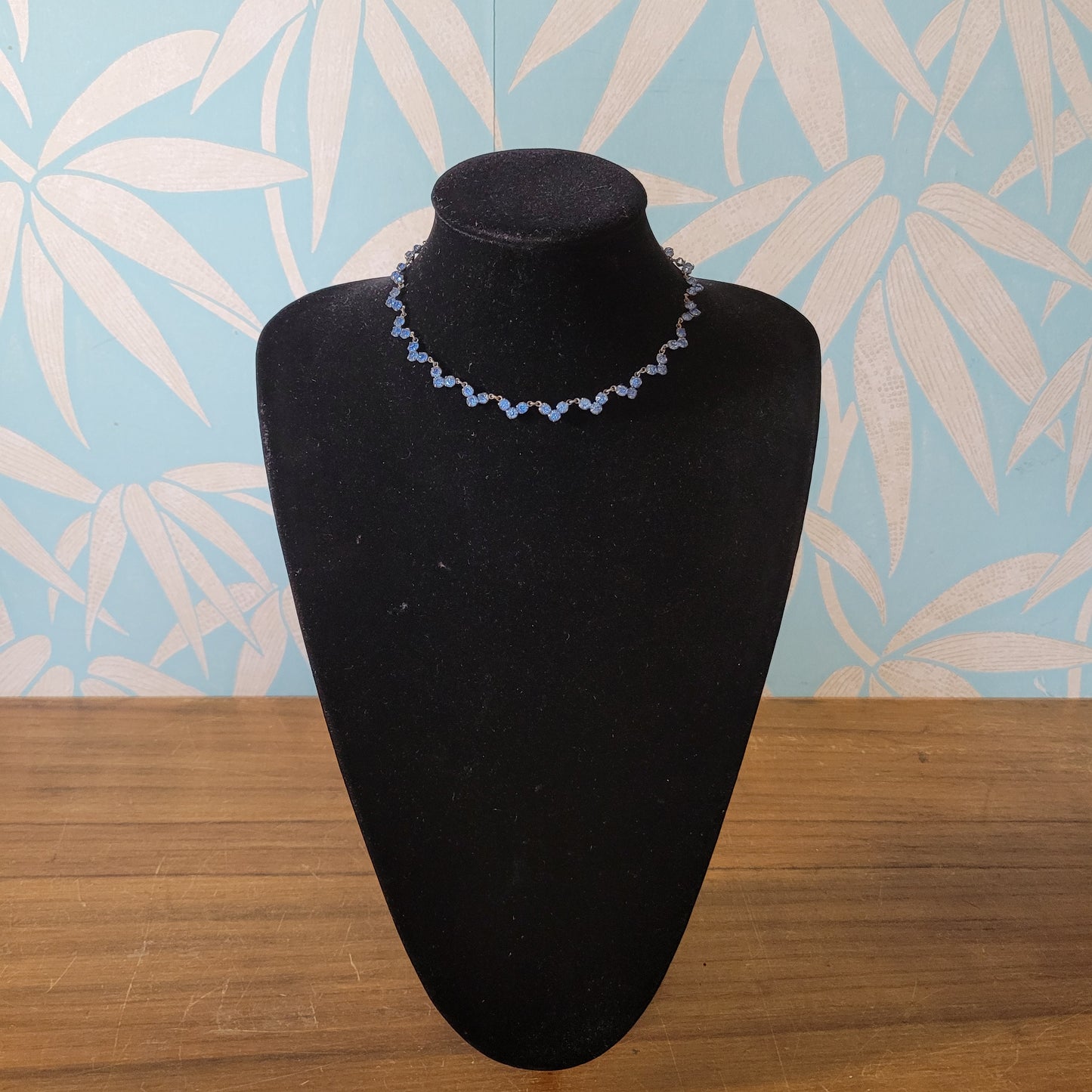 1950s gold-tone & sapphire blue rhinestone prong set necklace