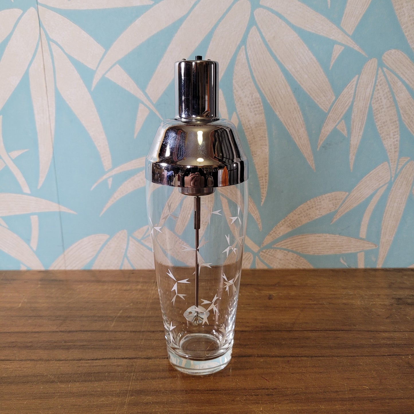 1960s battery-operated glass & chrome cocktail shaker with allover atomic design