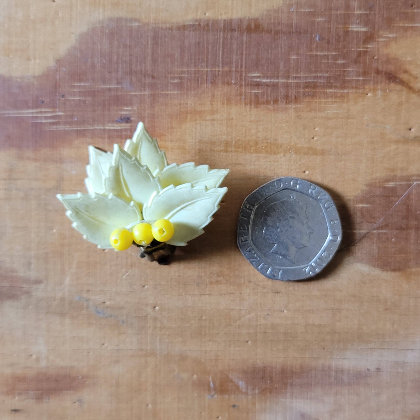Vintage plastic pale yellow leaves & bead clip-on earrings