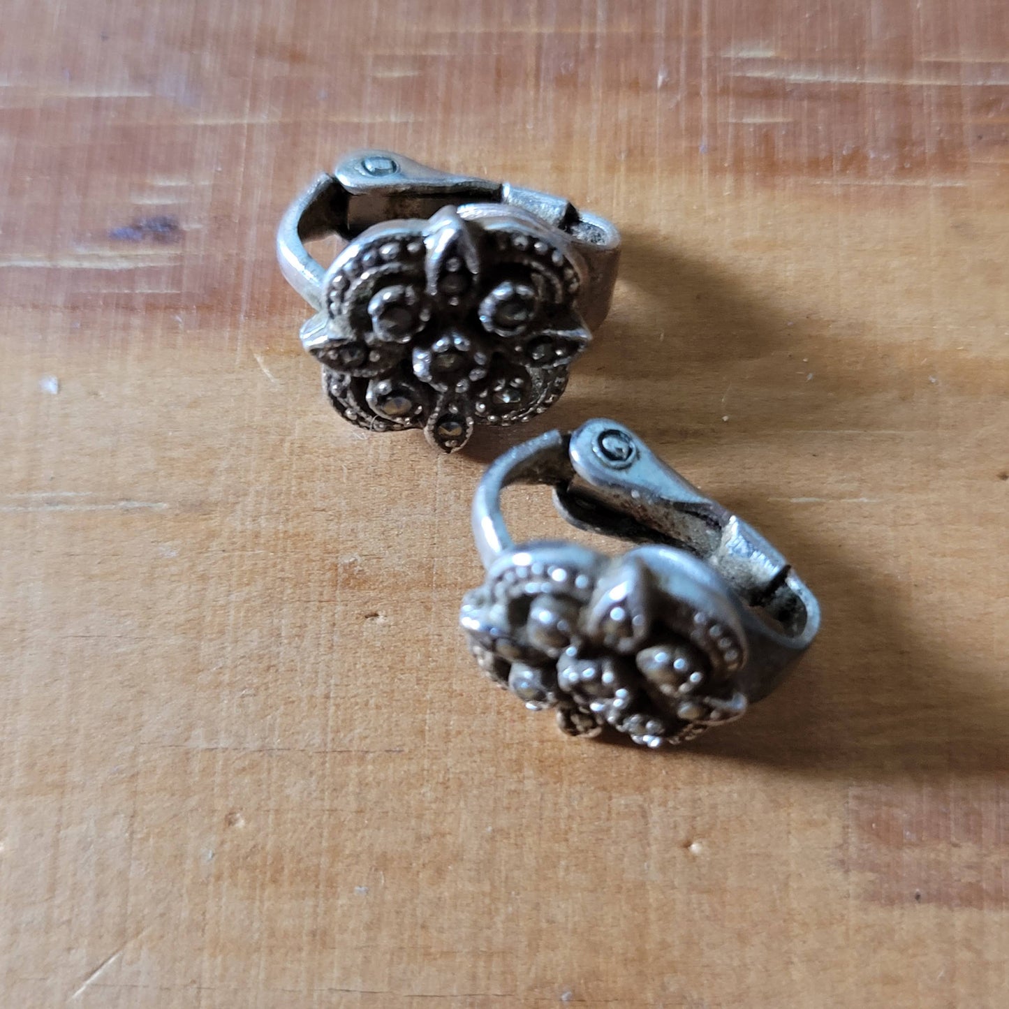 1940s silver-tone marcasite flower clip on earrings