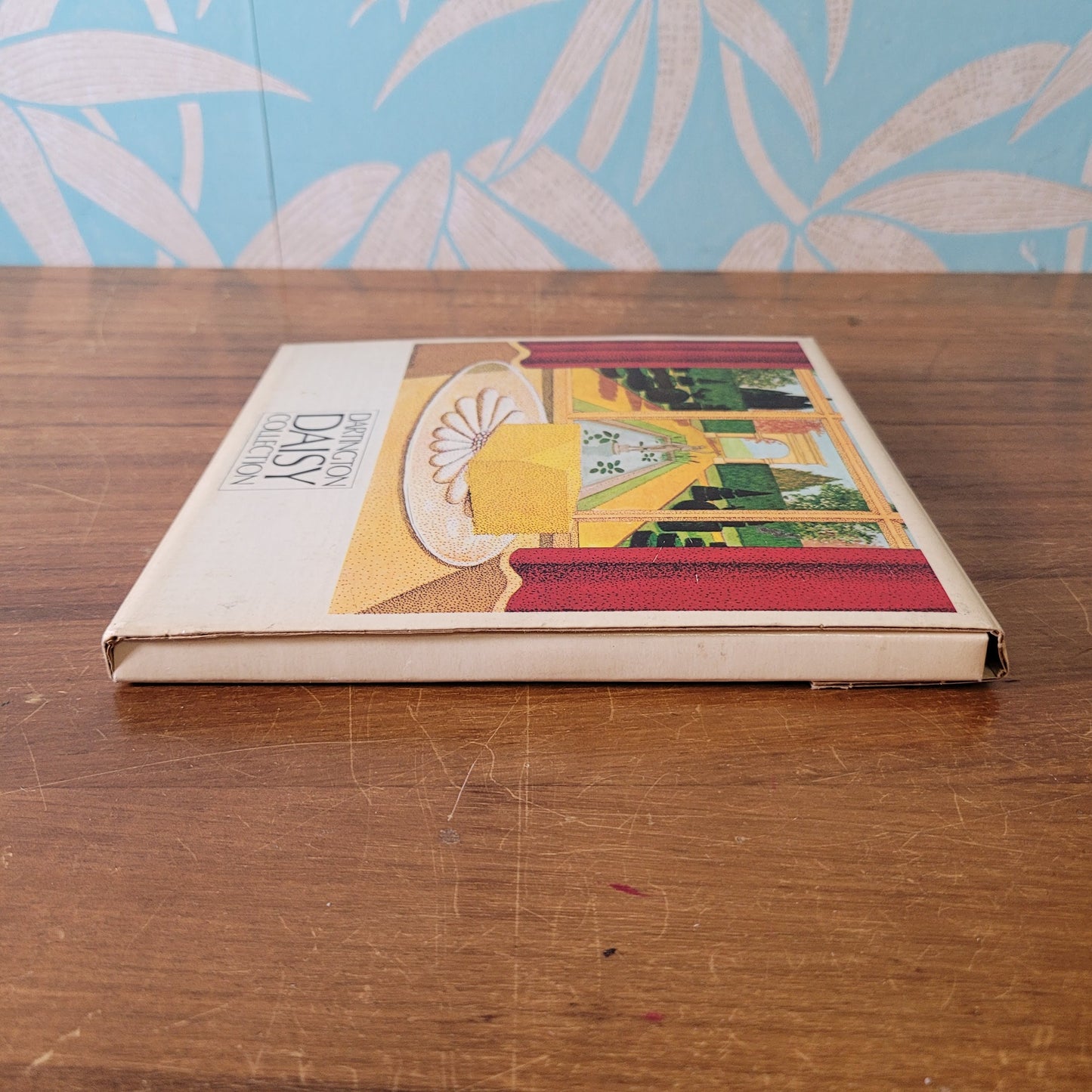 1970s Dartington Daisy Collection butter platter FT214 , designed by Frank Thrower