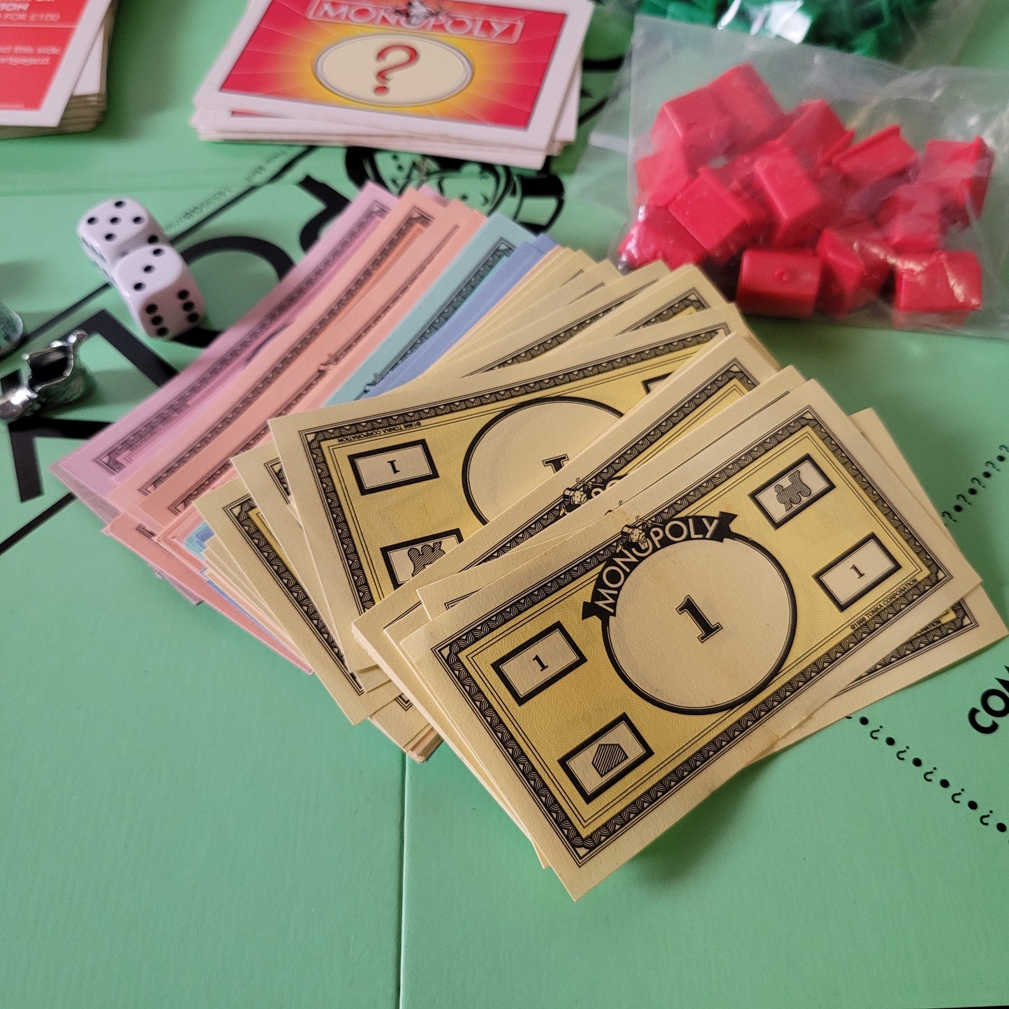 1996 Waddingtons Monopoly property trading board game (complete)