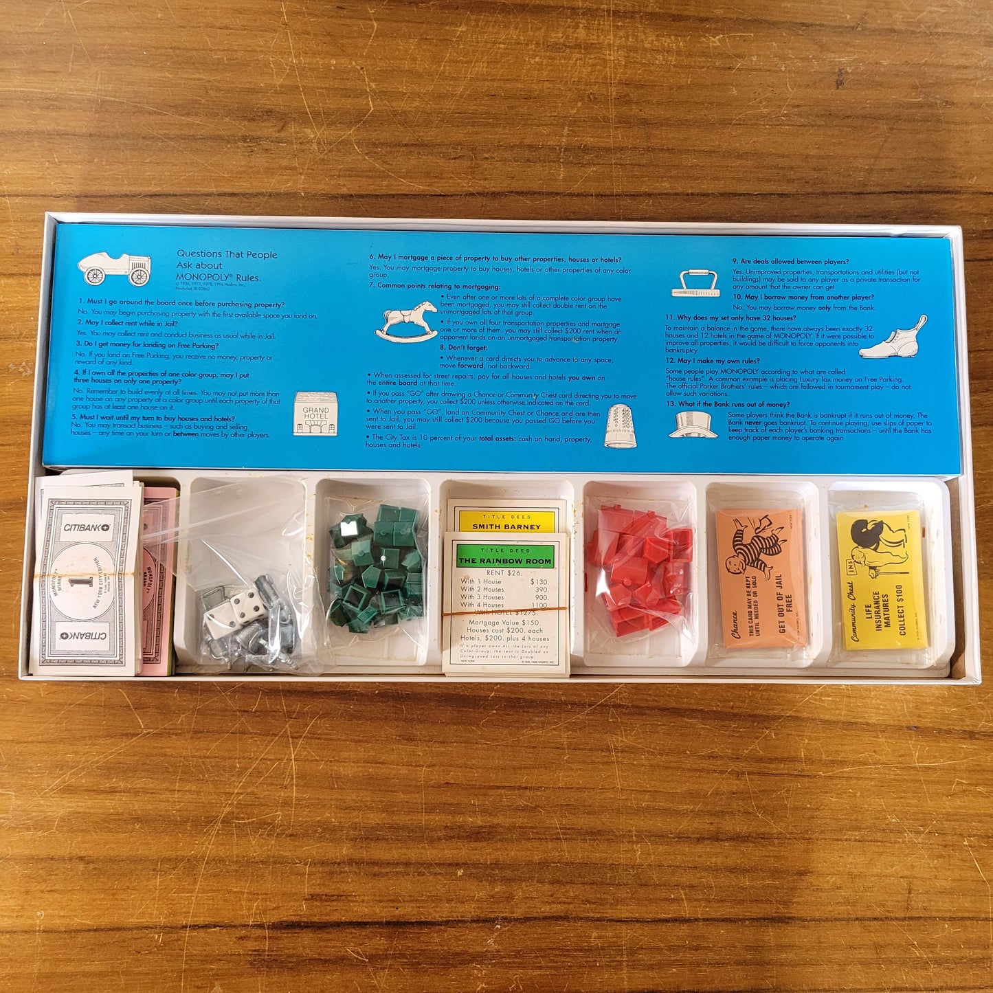 1996 Monopoly New York City Edition Real Estate trading game (complete)