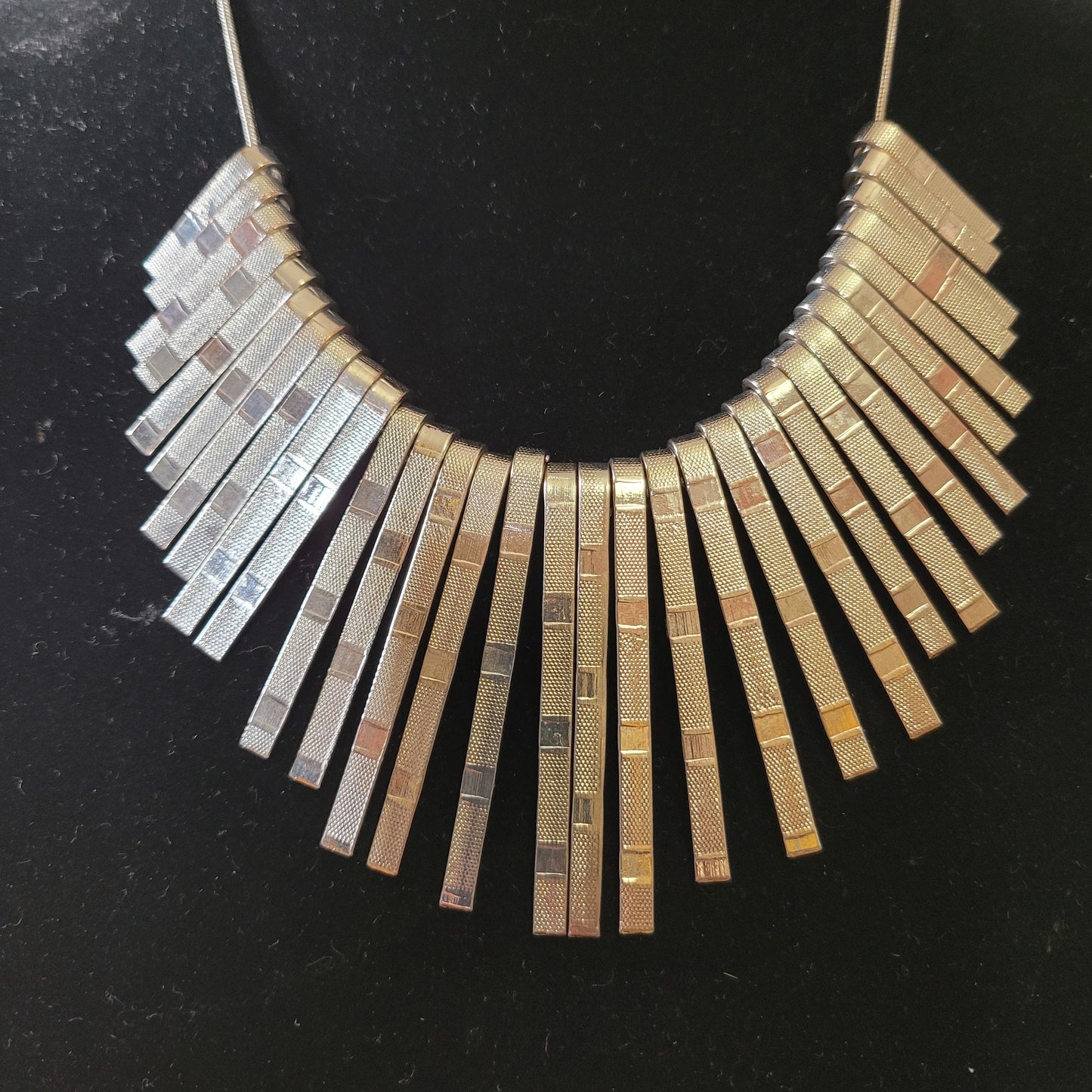 1970s-style silver-tone geometric drop fringe necklace
