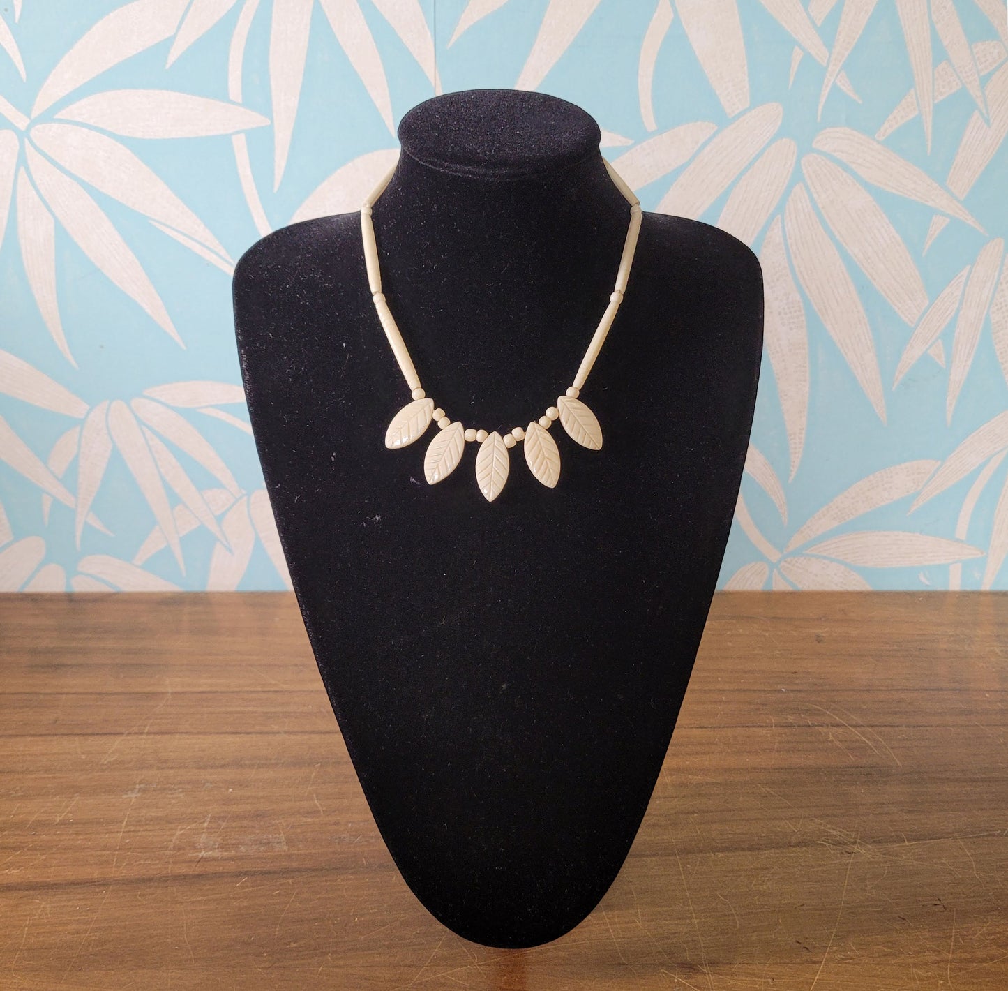 1960s cream carved bone leaf drop necklace
