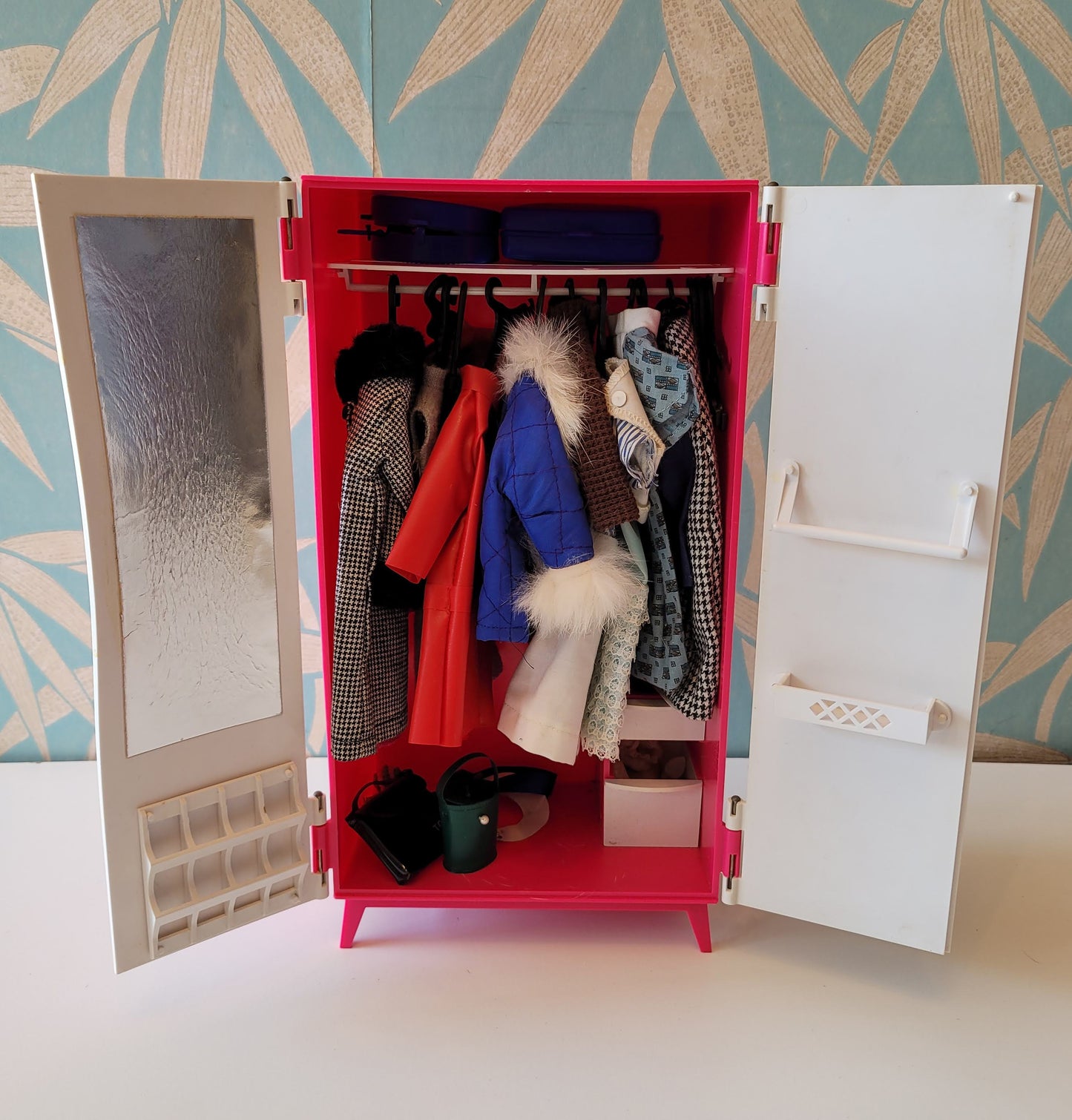 1960s Sindy's Own Wardrobe, a genuine Sindy accessory, complete with Tressy, and Sindy doll clothing & accessories
